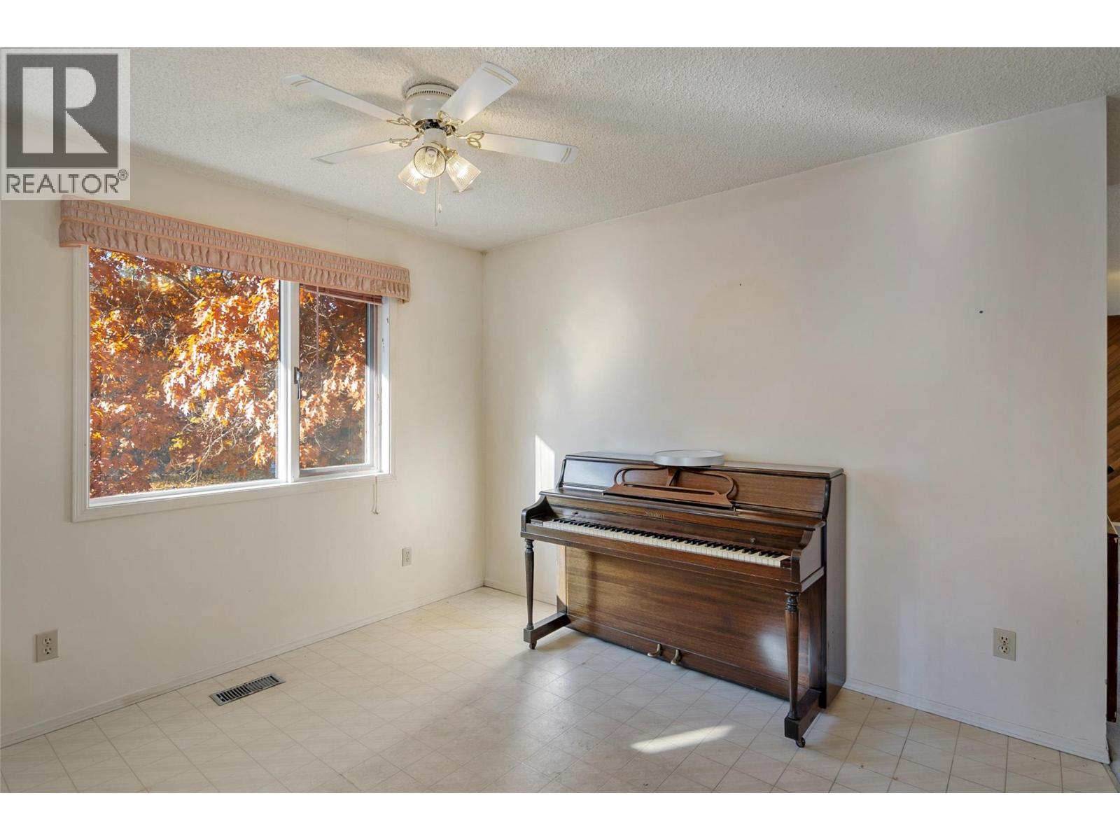 1509 Mountain View Drive, Revelstoke