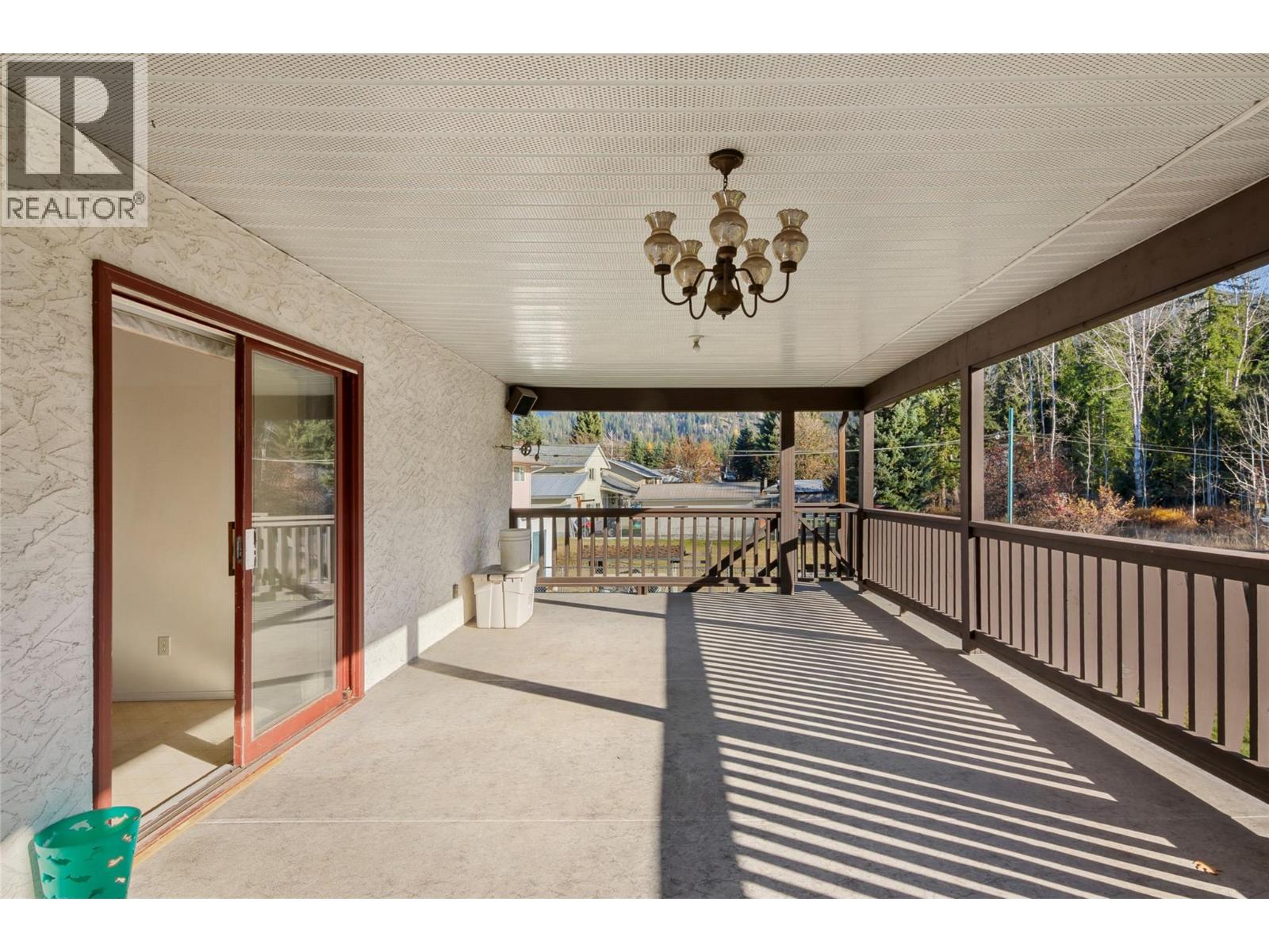 1509 Mountain View Drive, Revelstoke