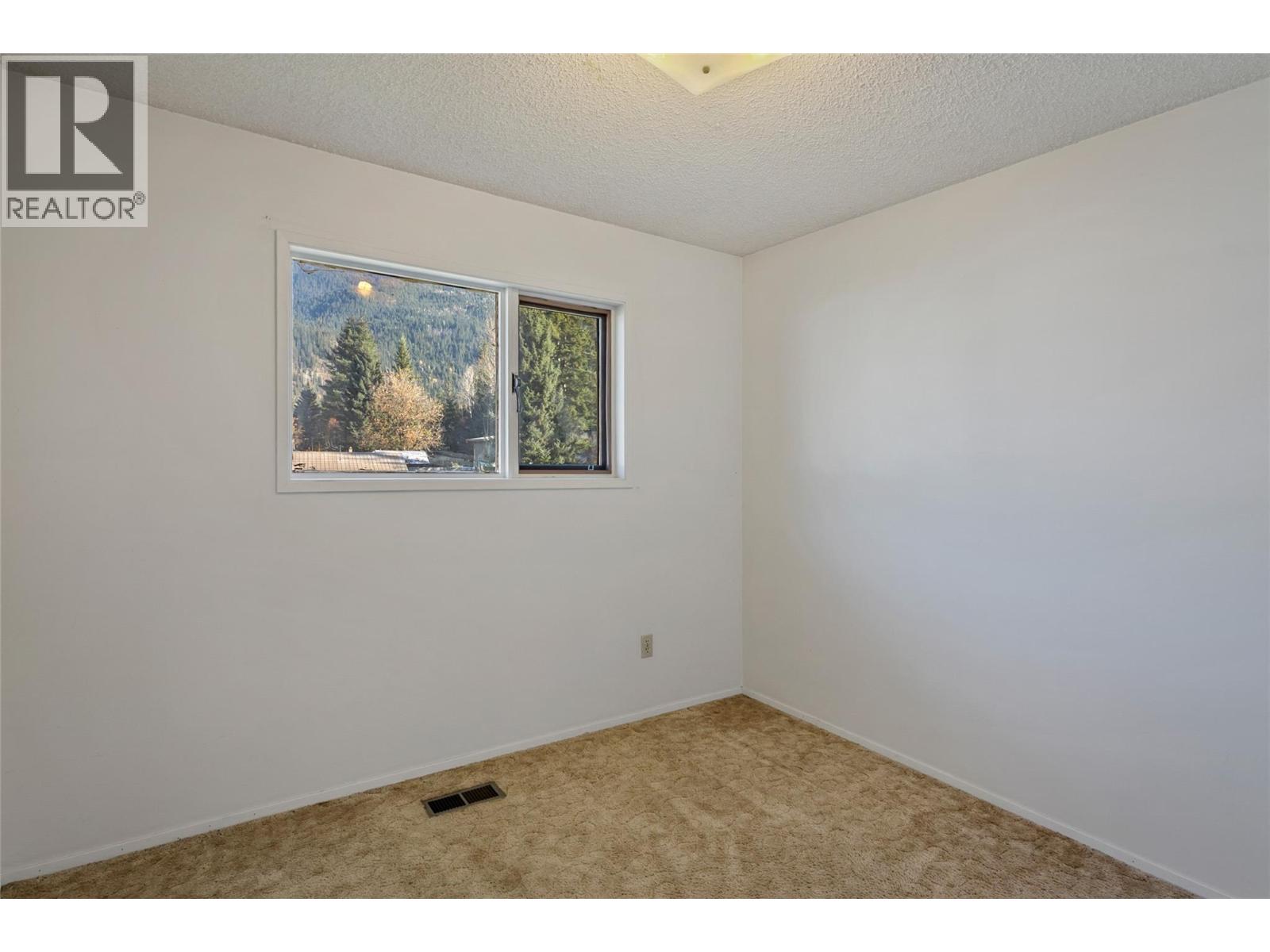 1509 Mountain View Drive, Revelstoke