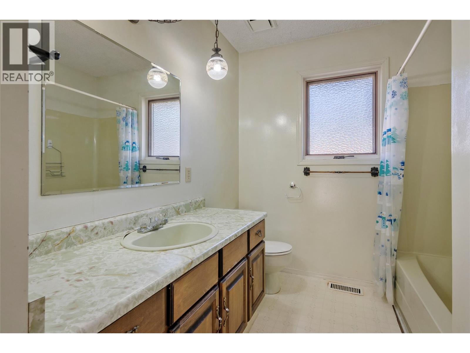 1509 Mountain View Drive, Revelstoke