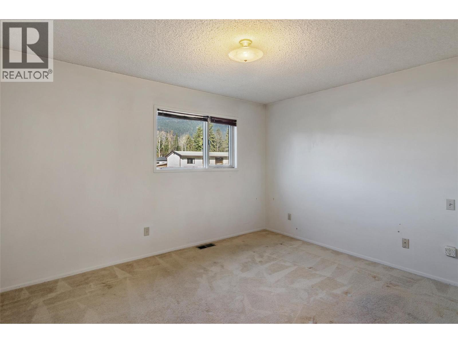 1509 Mountain View Drive, Revelstoke