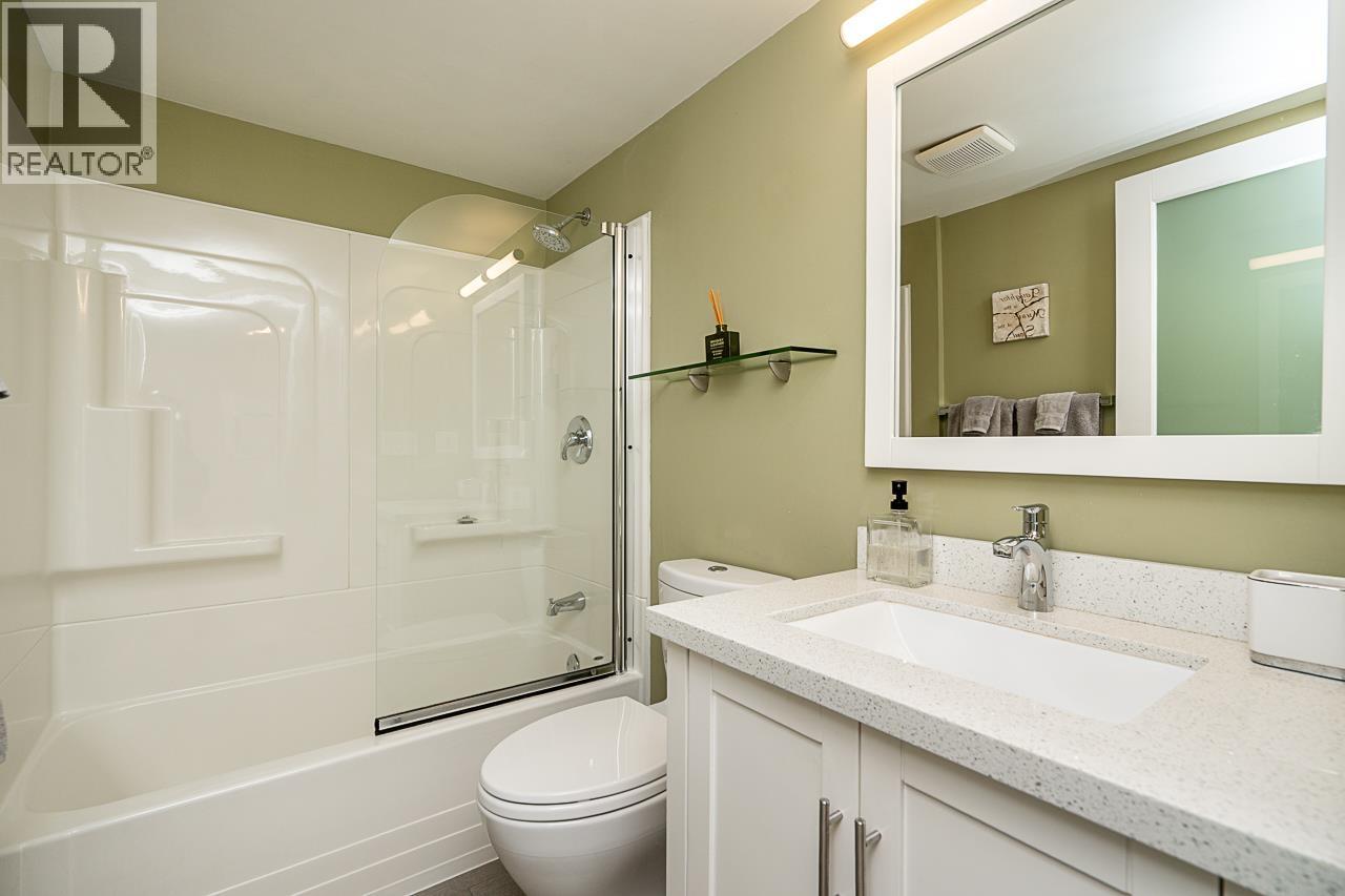 51 870 W 7TH AVENUE, Vancouver