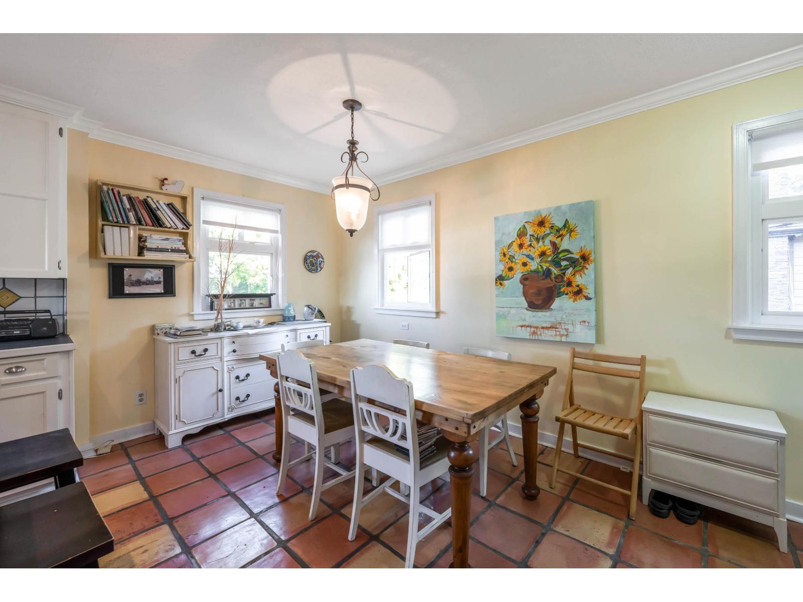 1350 EVERALL STREET, White Rock