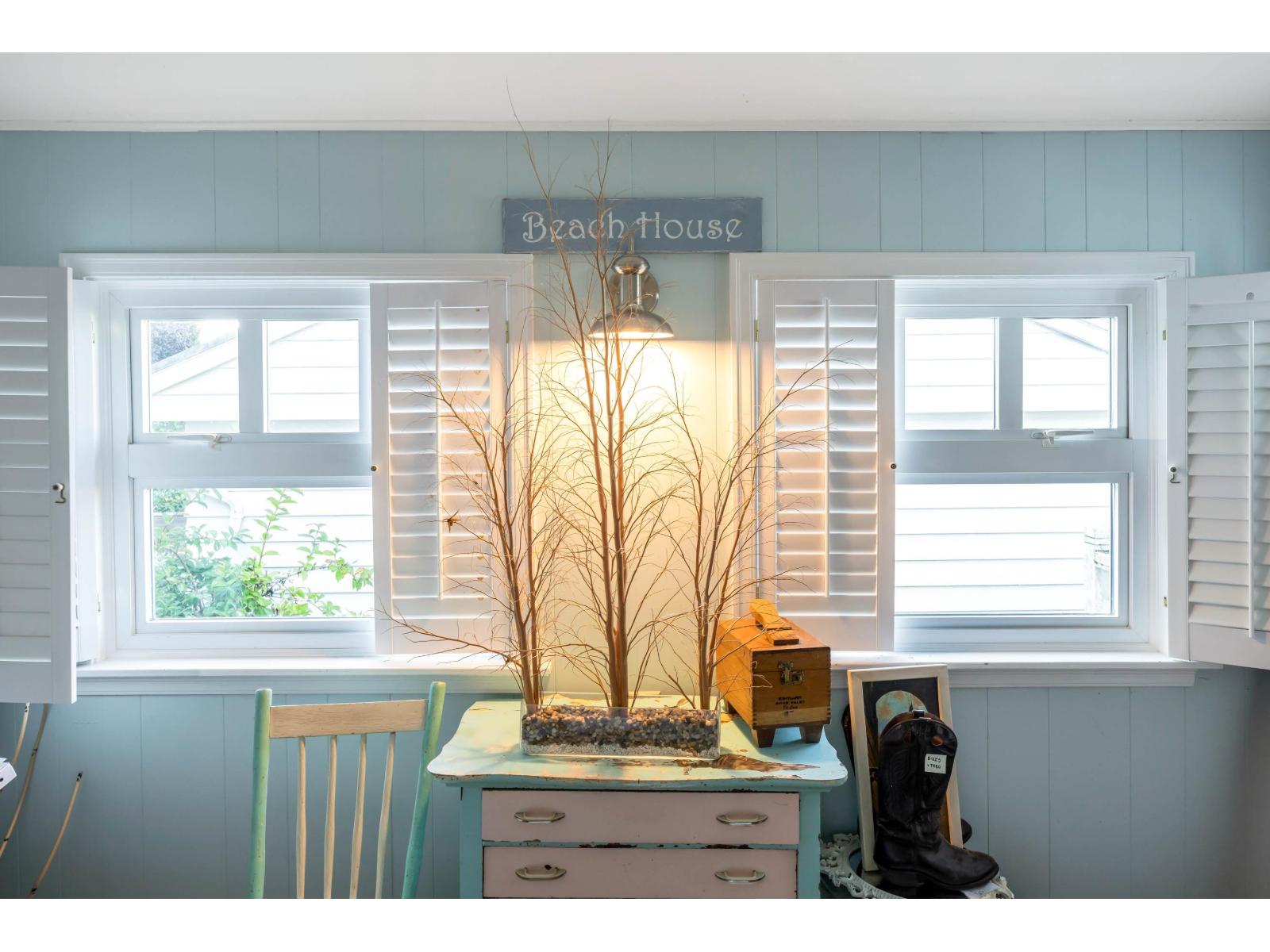 1350 EVERALL STREET, White Rock