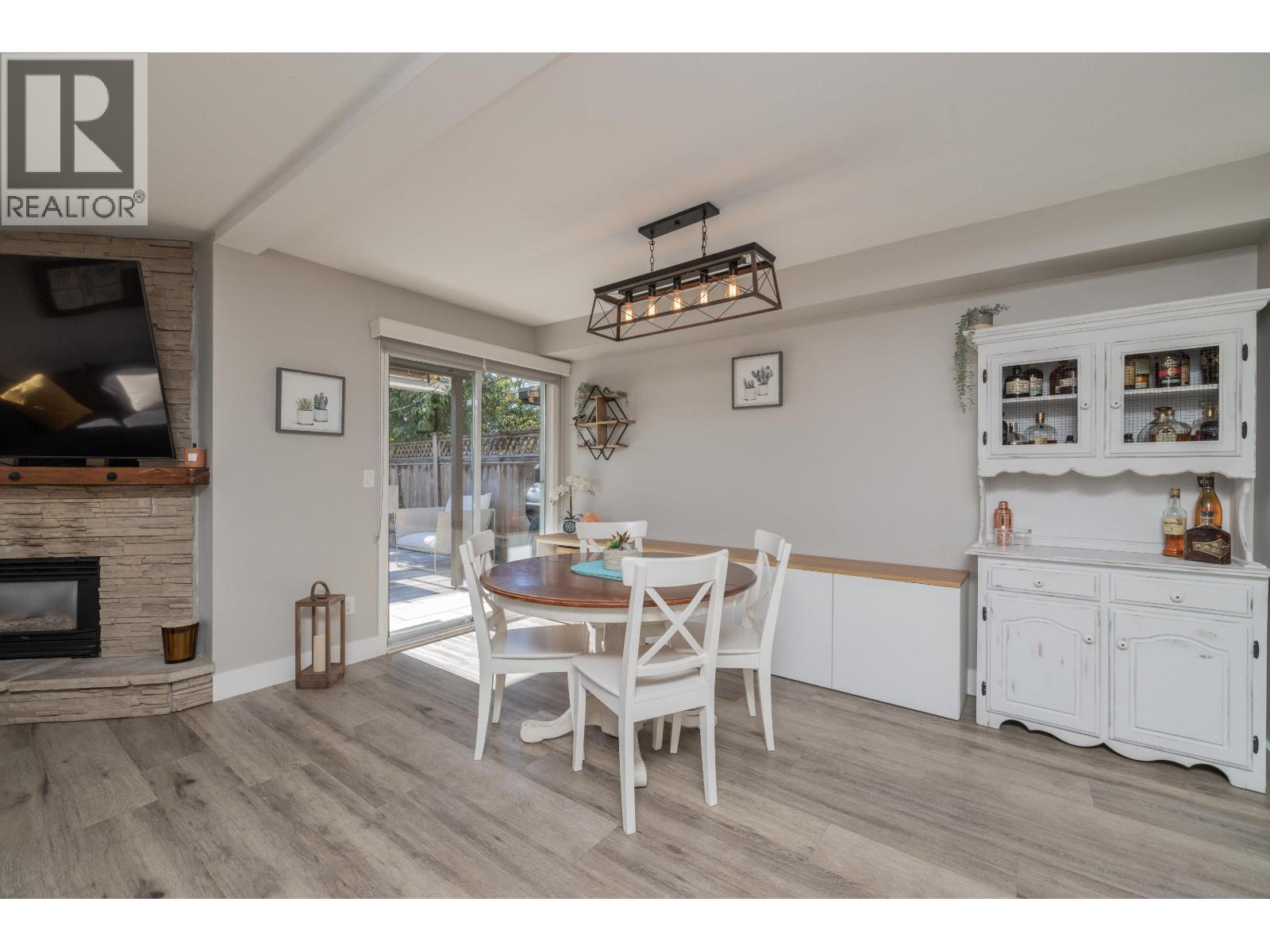 13 1872 HARBOUR STREET, Port Coquitlam