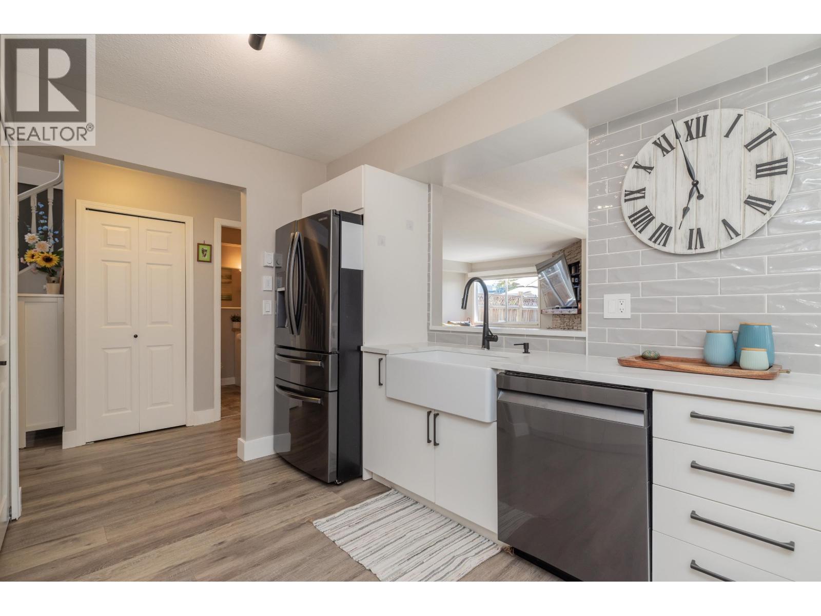 13 1872 HARBOUR STREET, Port Coquitlam