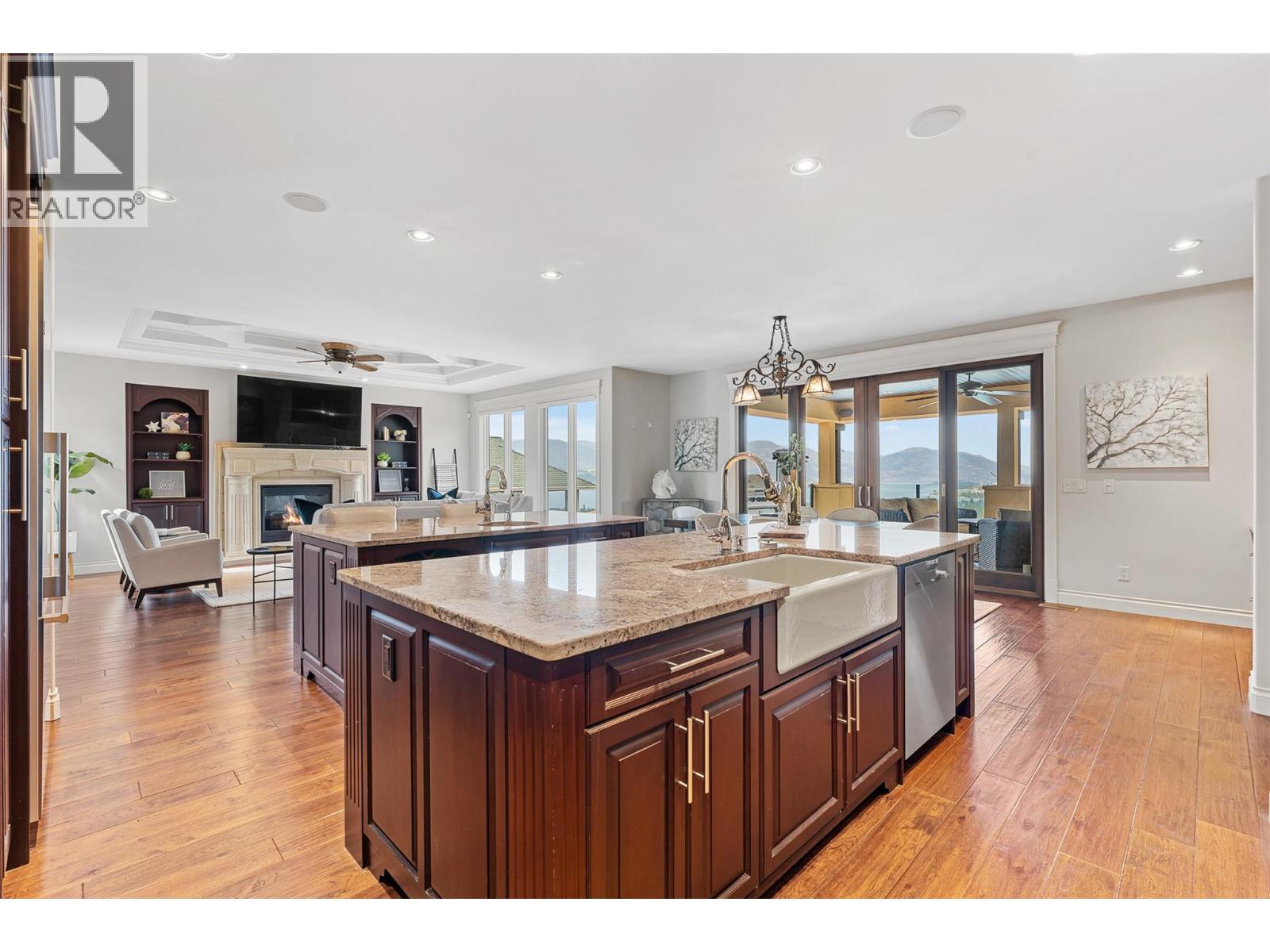  660 Almandine Court, Kelowna