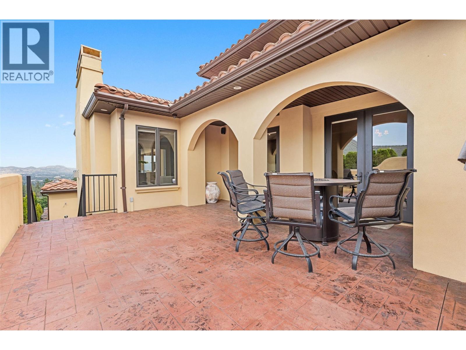  660 Almandine Court, Kelowna