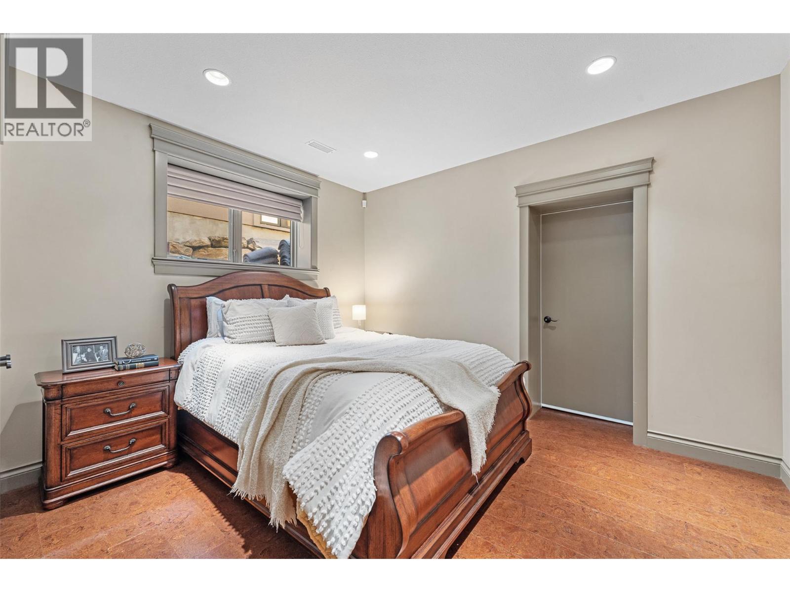  660 Almandine Court, Kelowna