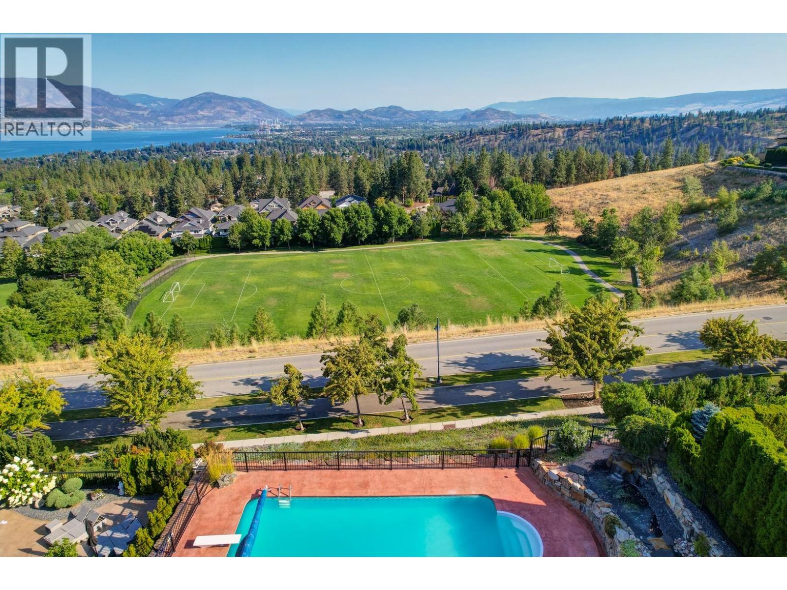  660 Almandine Court, Kelowna