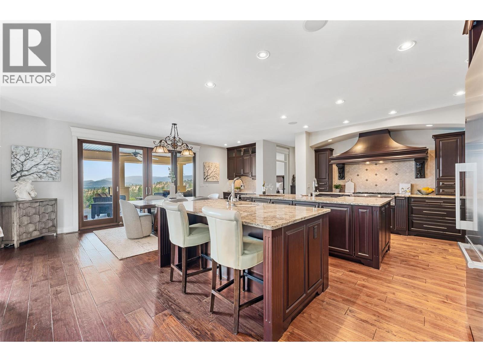  660 Almandine Court, Kelowna