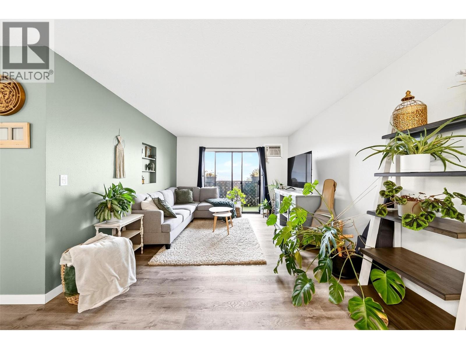 555 DALGLEISH Drive Unit# 209, Kamloops