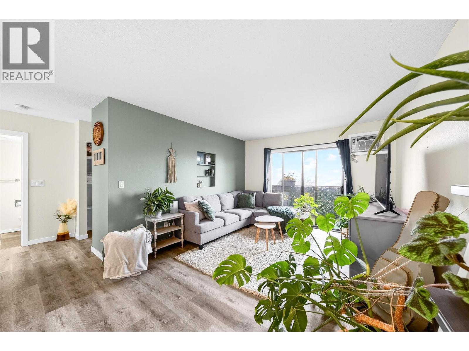 555 DALGLEISH Drive Unit# 209, Kamloops