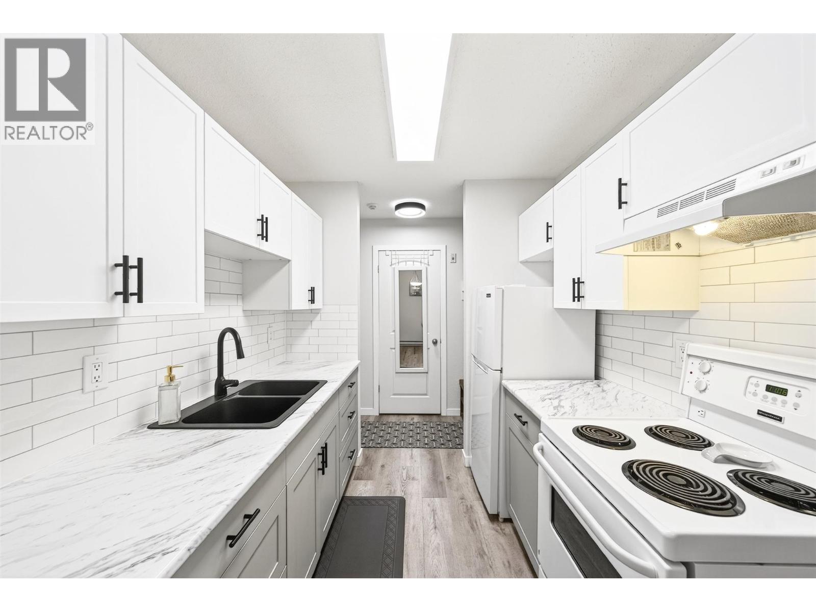 555 DALGLEISH Drive Unit# 209, Kamloops