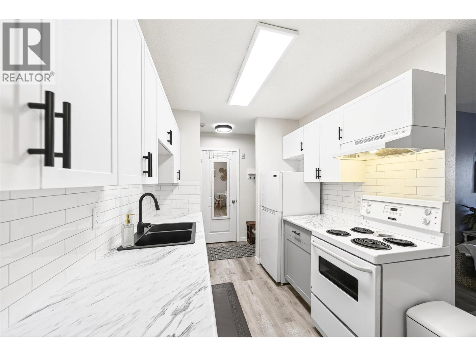 555 DALGLEISH Drive Unit# 209, Kamloops