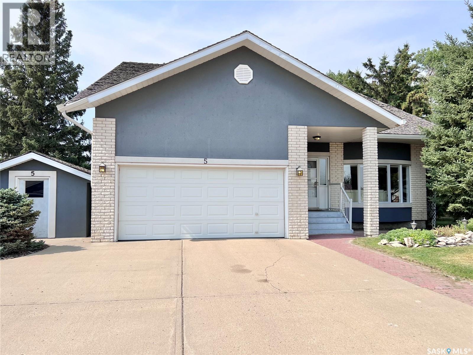 5 Poplar PLACE - 1