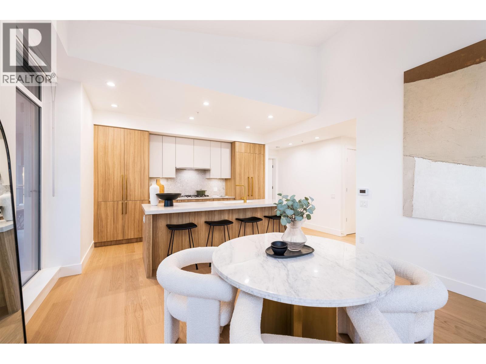 PH 1103 2325 EMERY COURT, North Vancouver