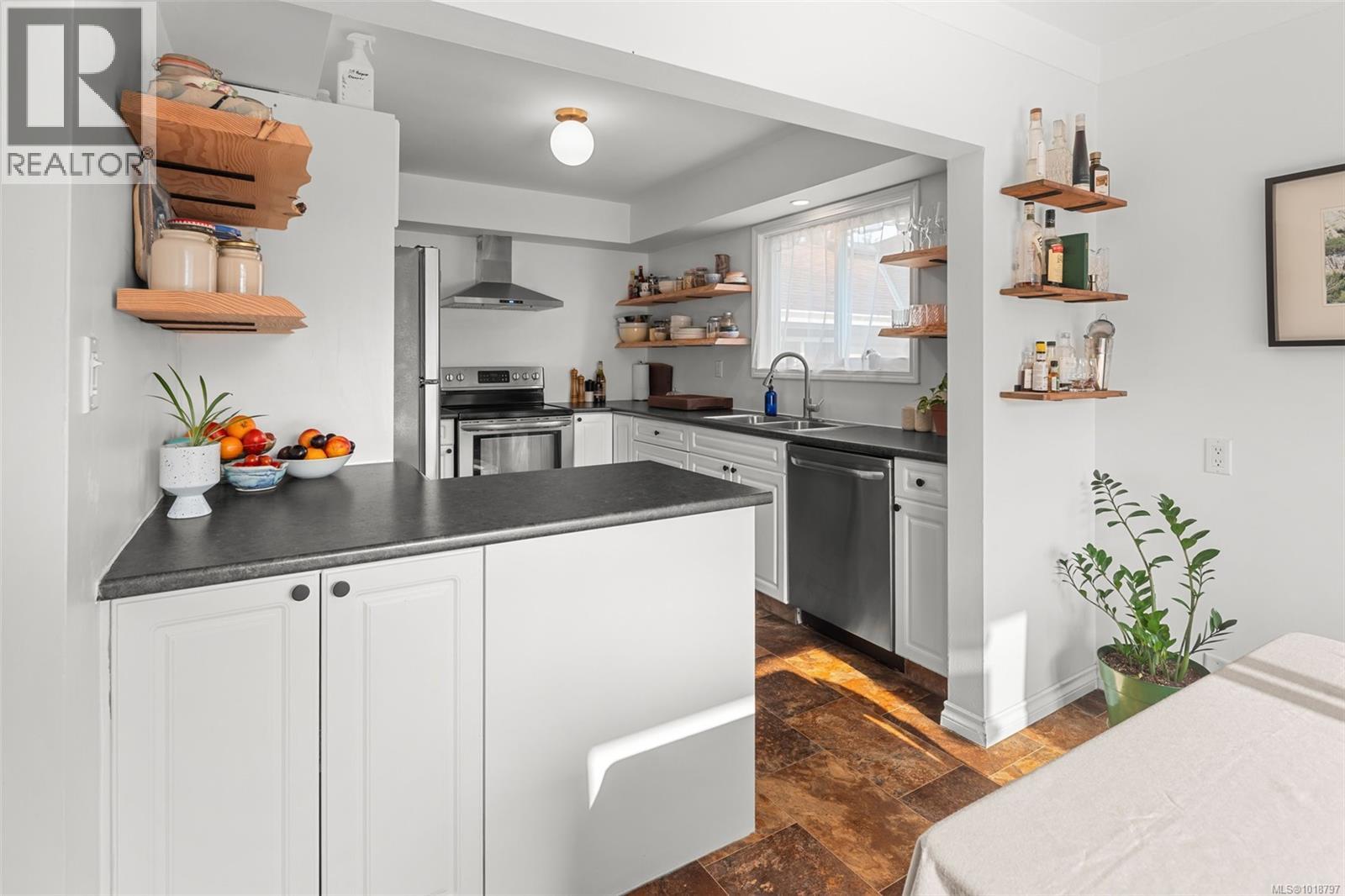 7147 Wright Rd, Sooke