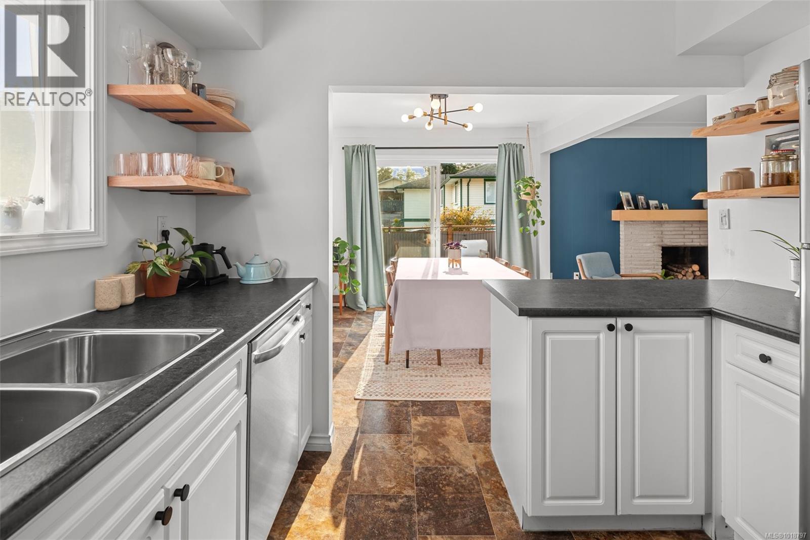 7147 Wright Rd, Sooke