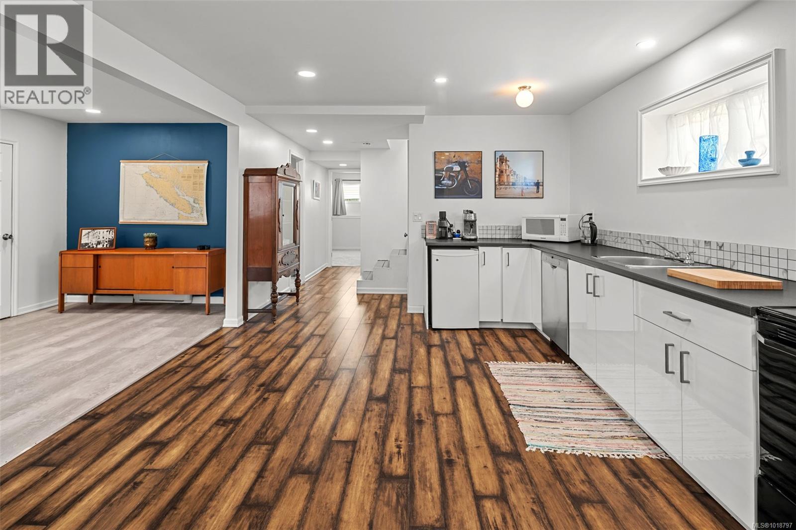 7147 Wright Rd, Sooke