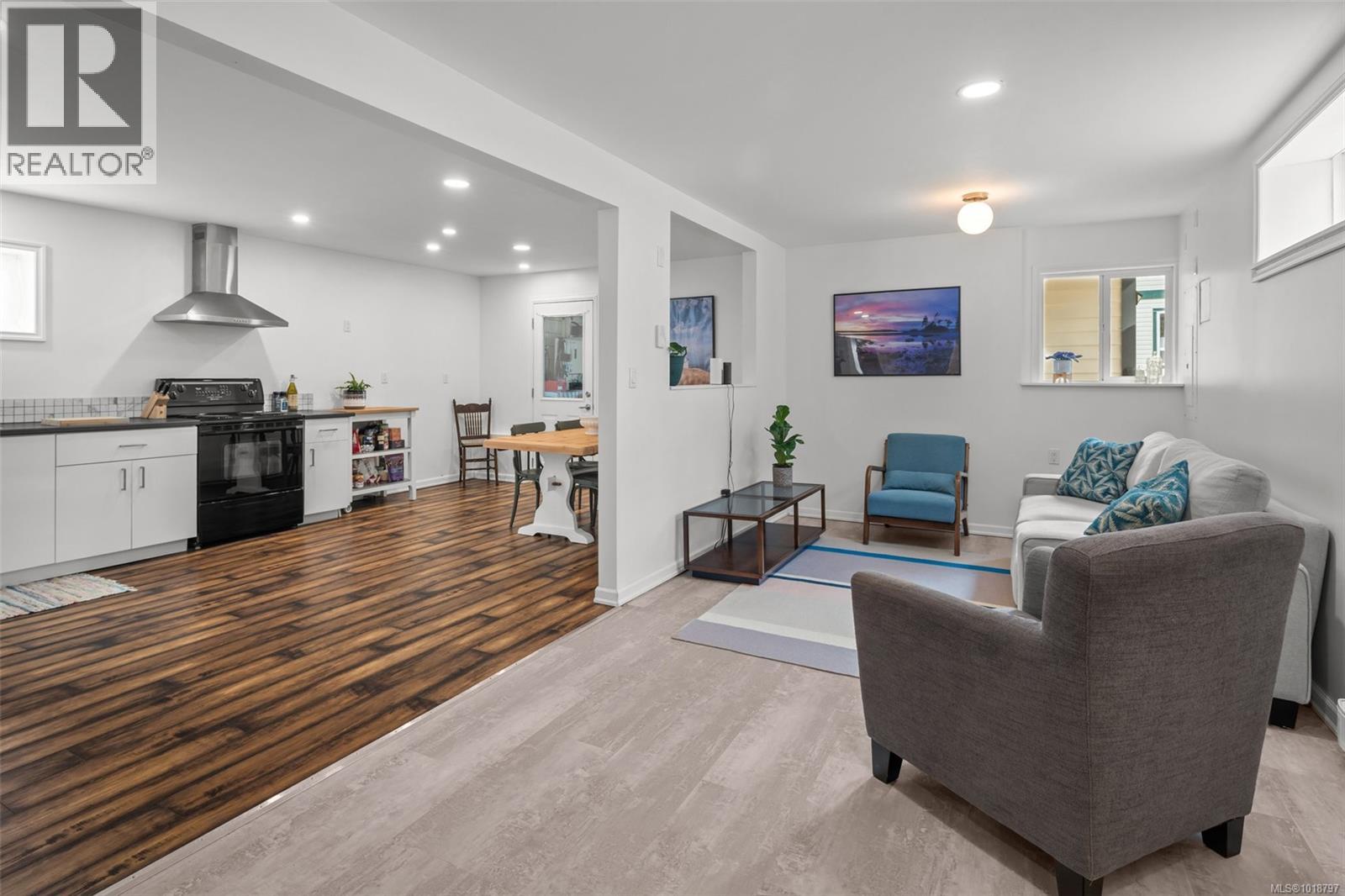 7147 Wright Rd, Sooke