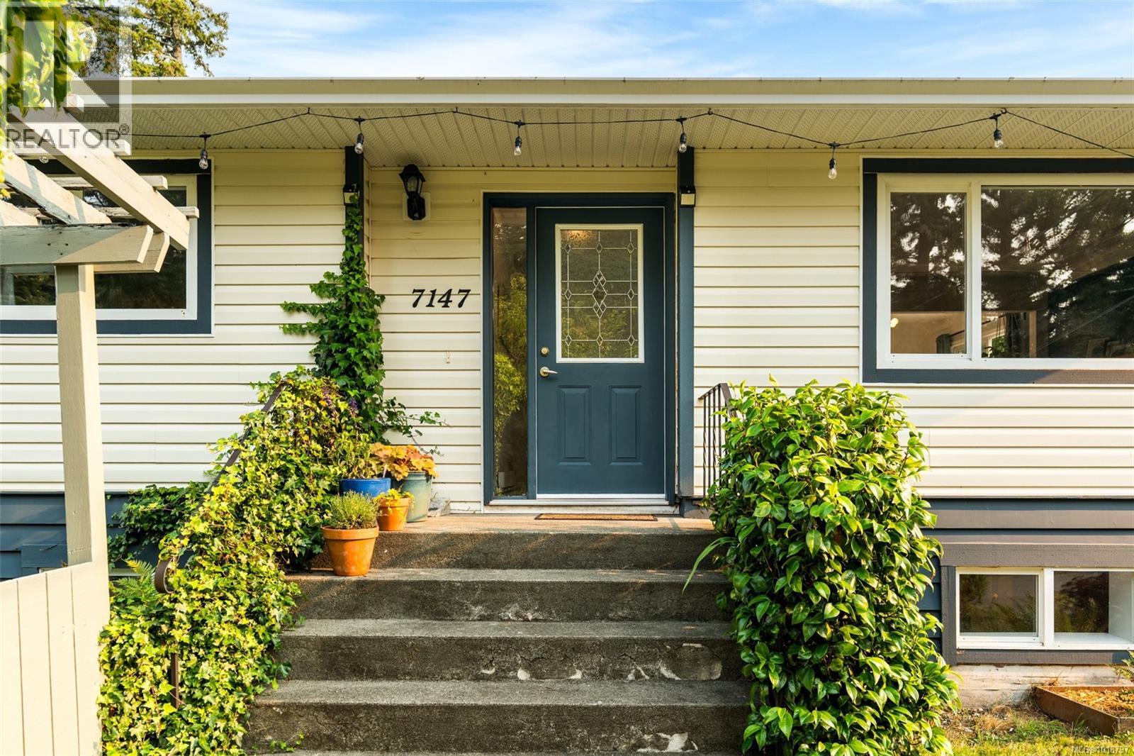 7147 Wright Rd, Sooke