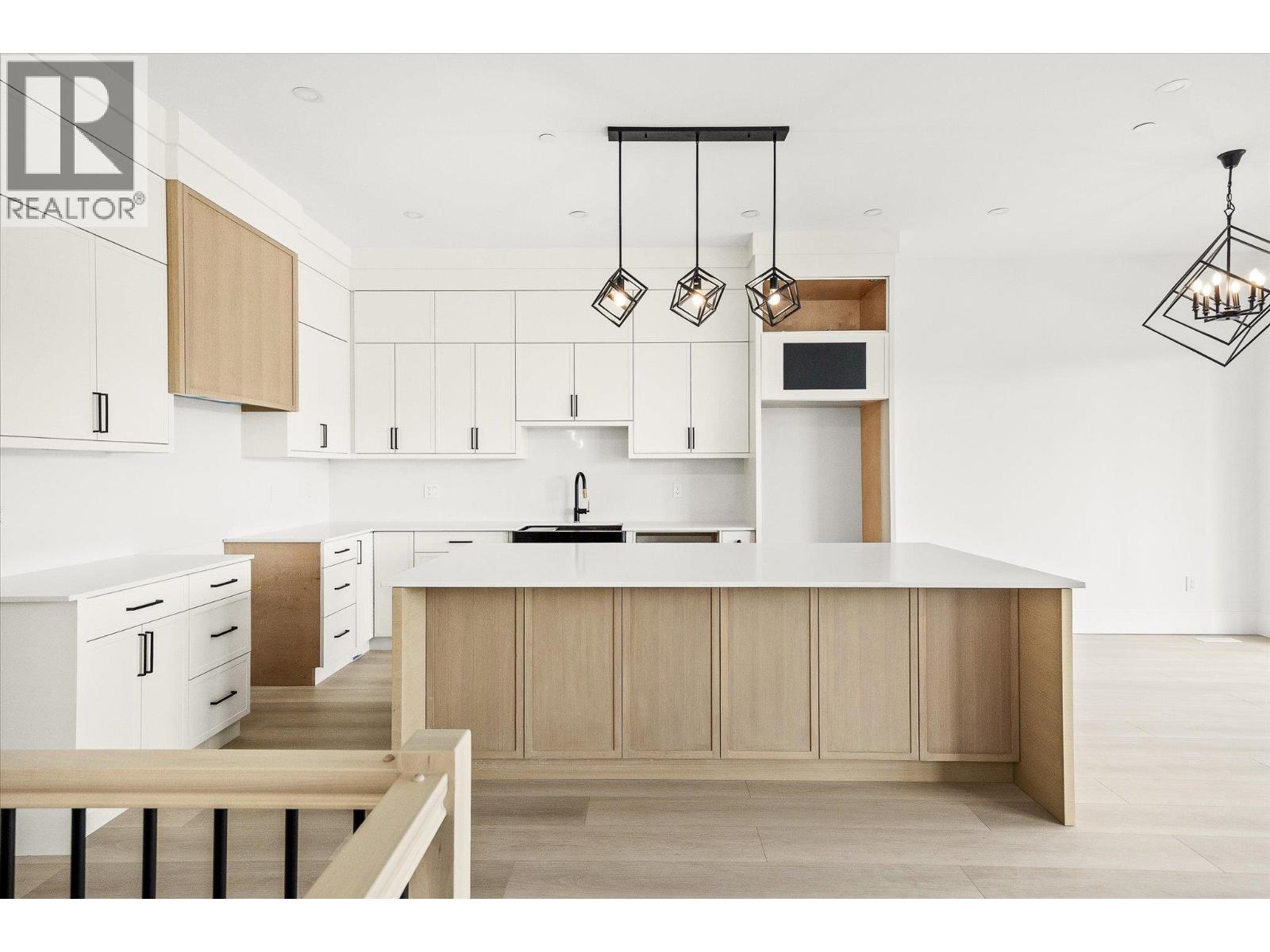 8916 Tavistock Road, Vernon