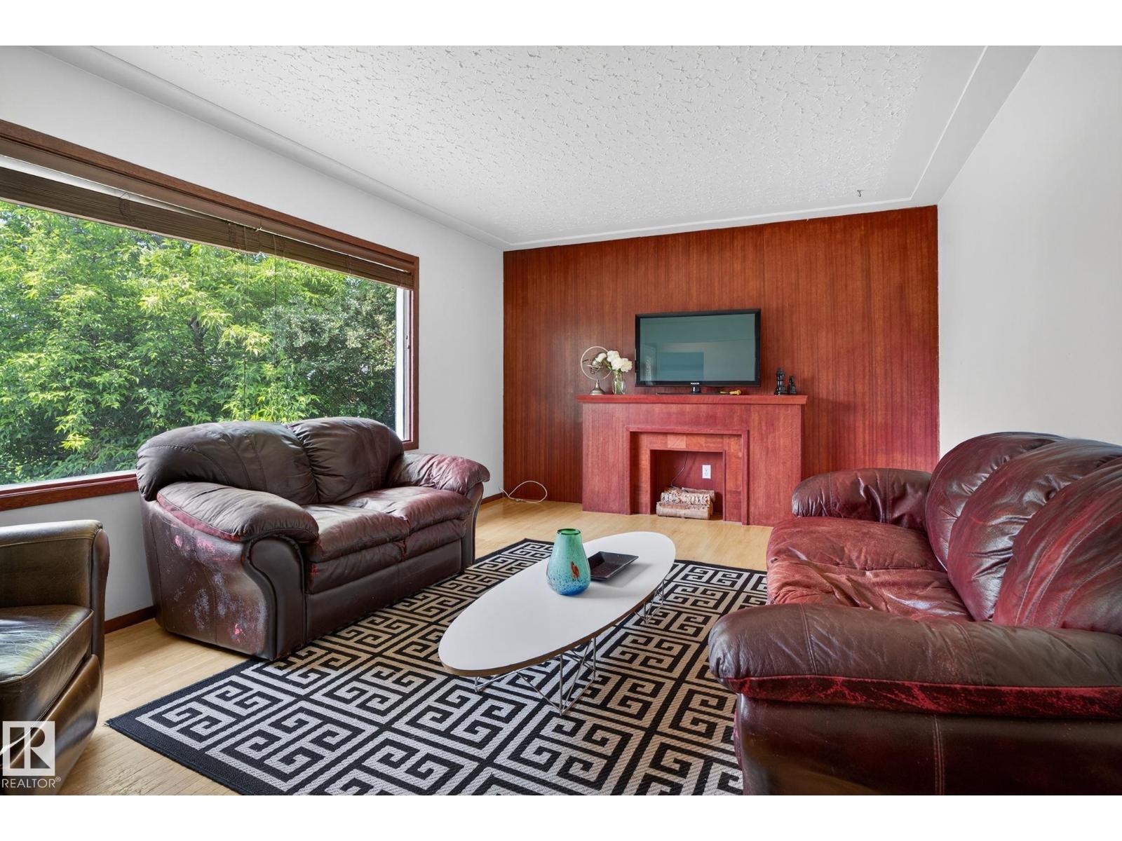 9603 52 ST NW, Edmonton