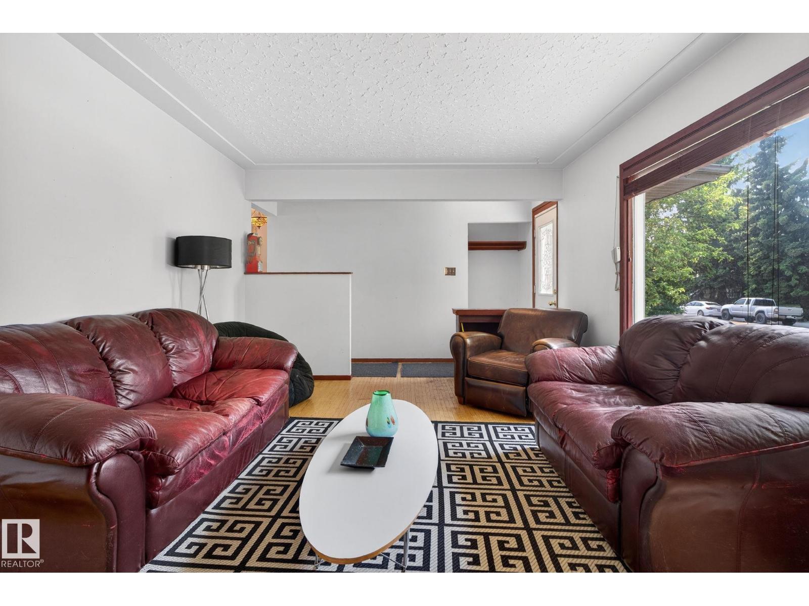 9603 52 ST NW, Edmonton