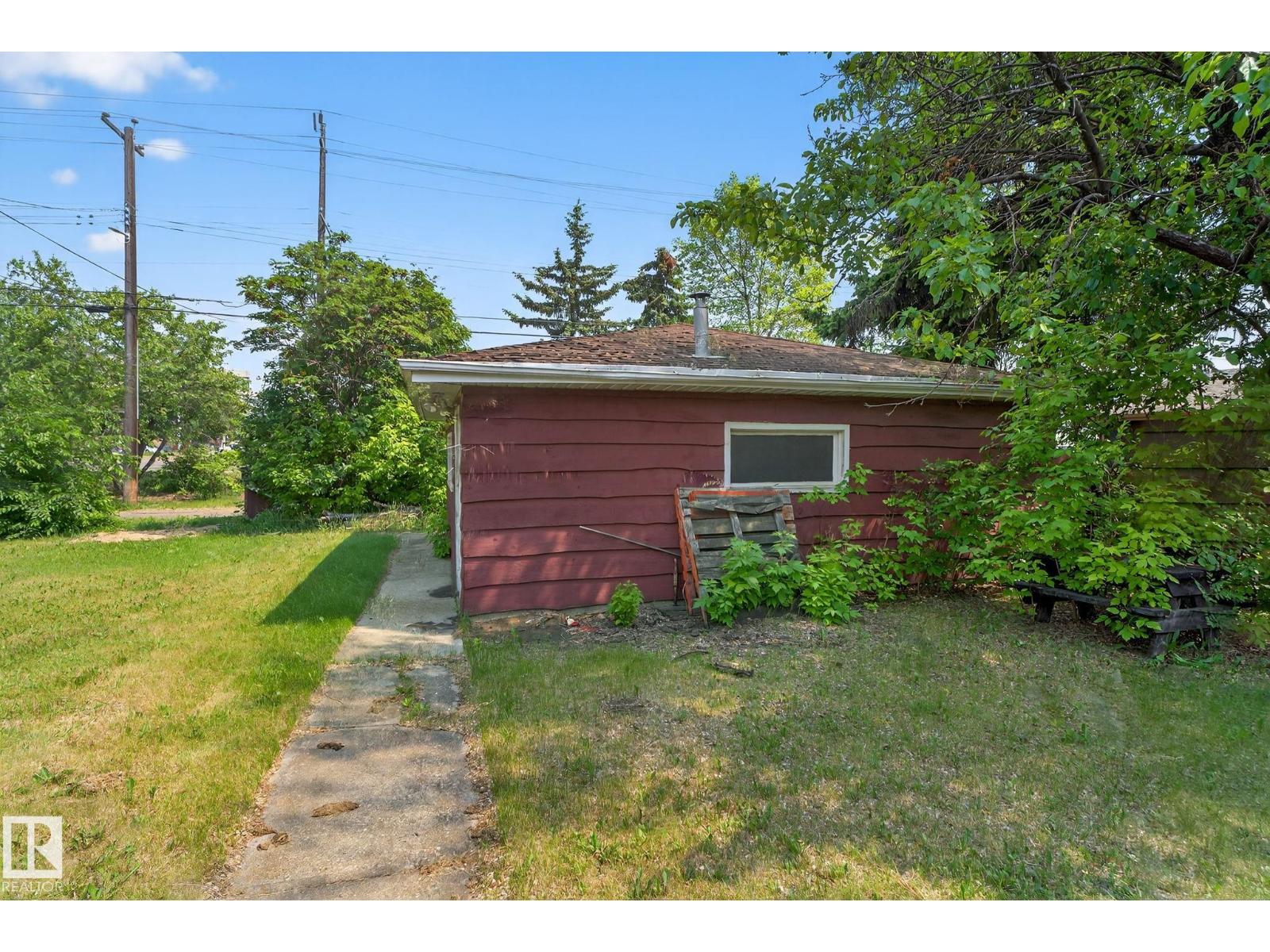 9603 52 ST NW, Edmonton