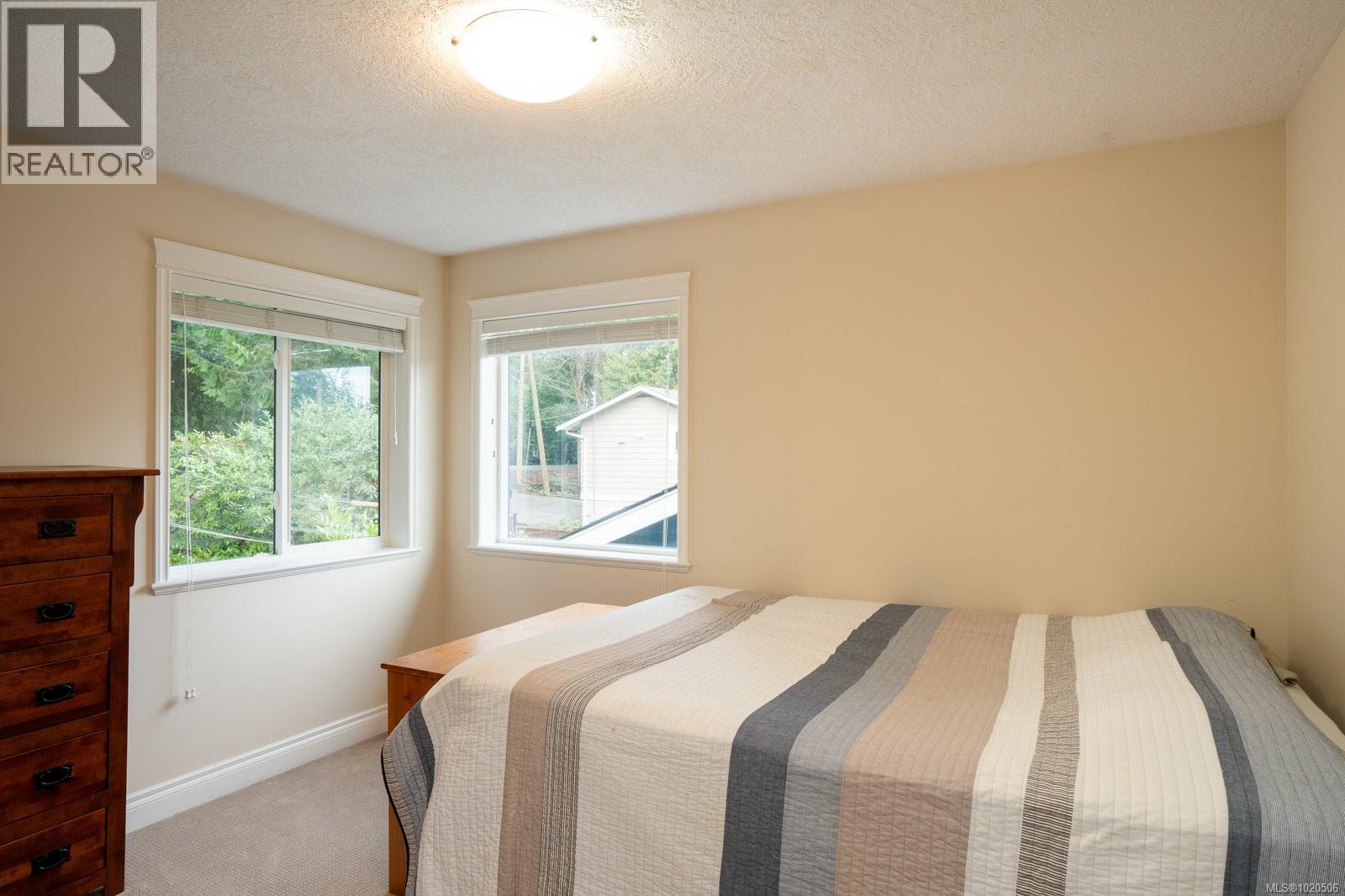  5173 Lochside Drive, Saanich