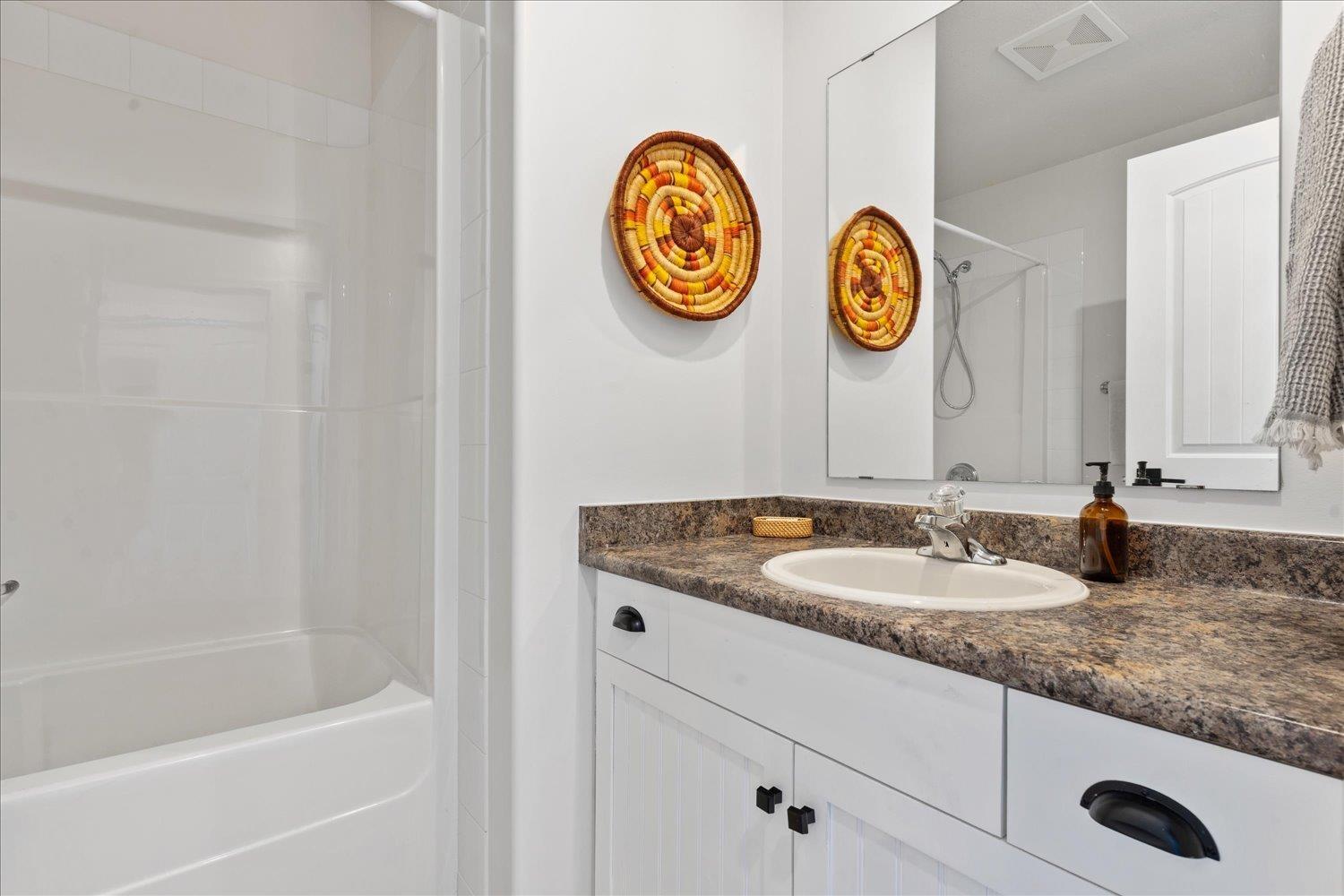 1 1802 HEATH ROAD, Agassiz, Agassiz