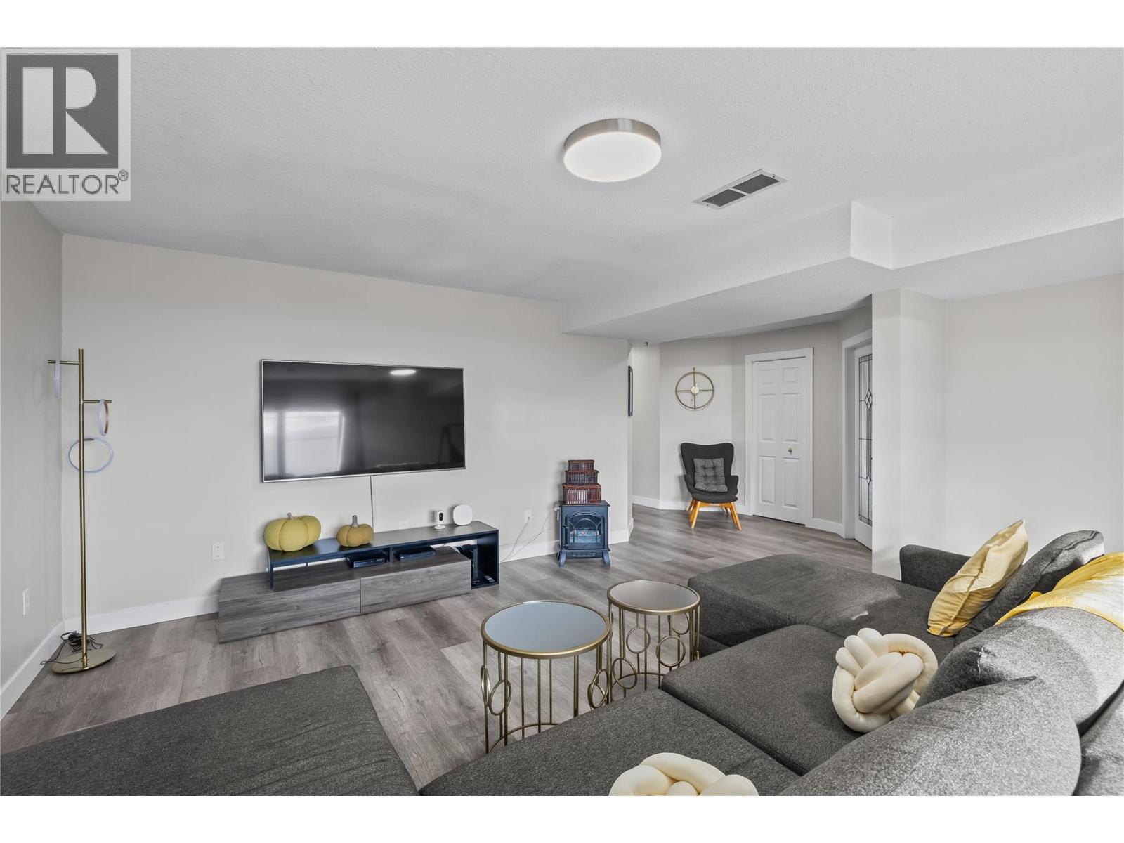 1132 2440 Old Okanagan Highway, Westbank