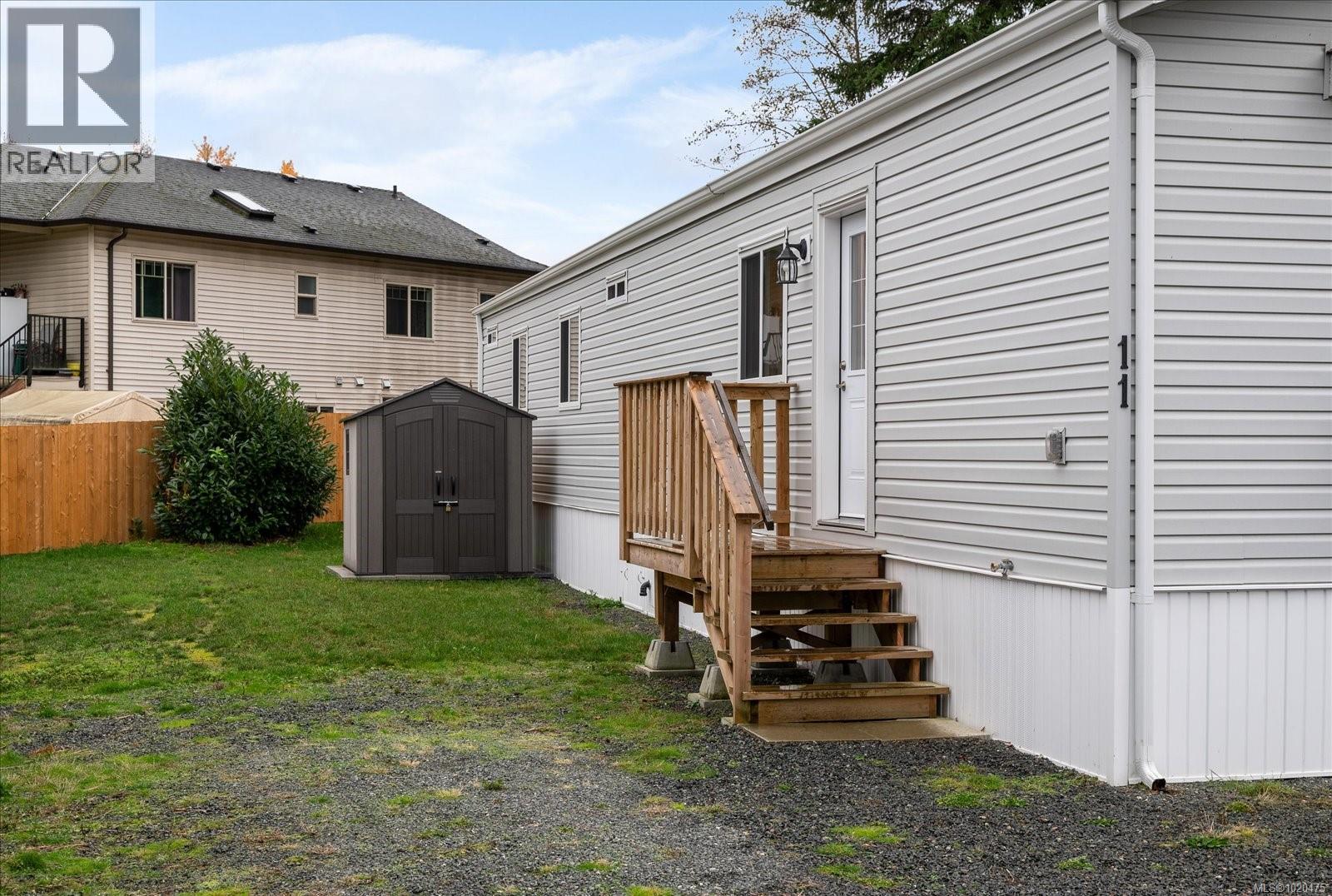 #11 6820 PARKLANDS PL - 28