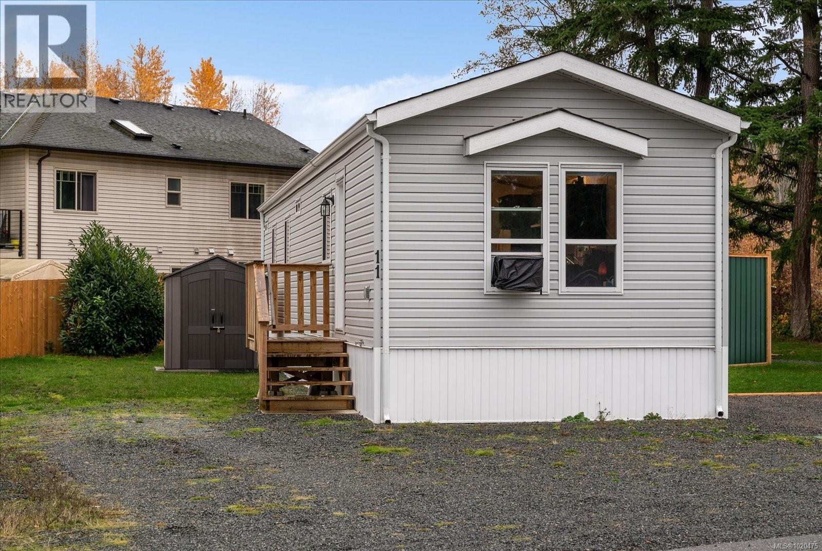 #11 6820 PARKLANDS PL - Image 2