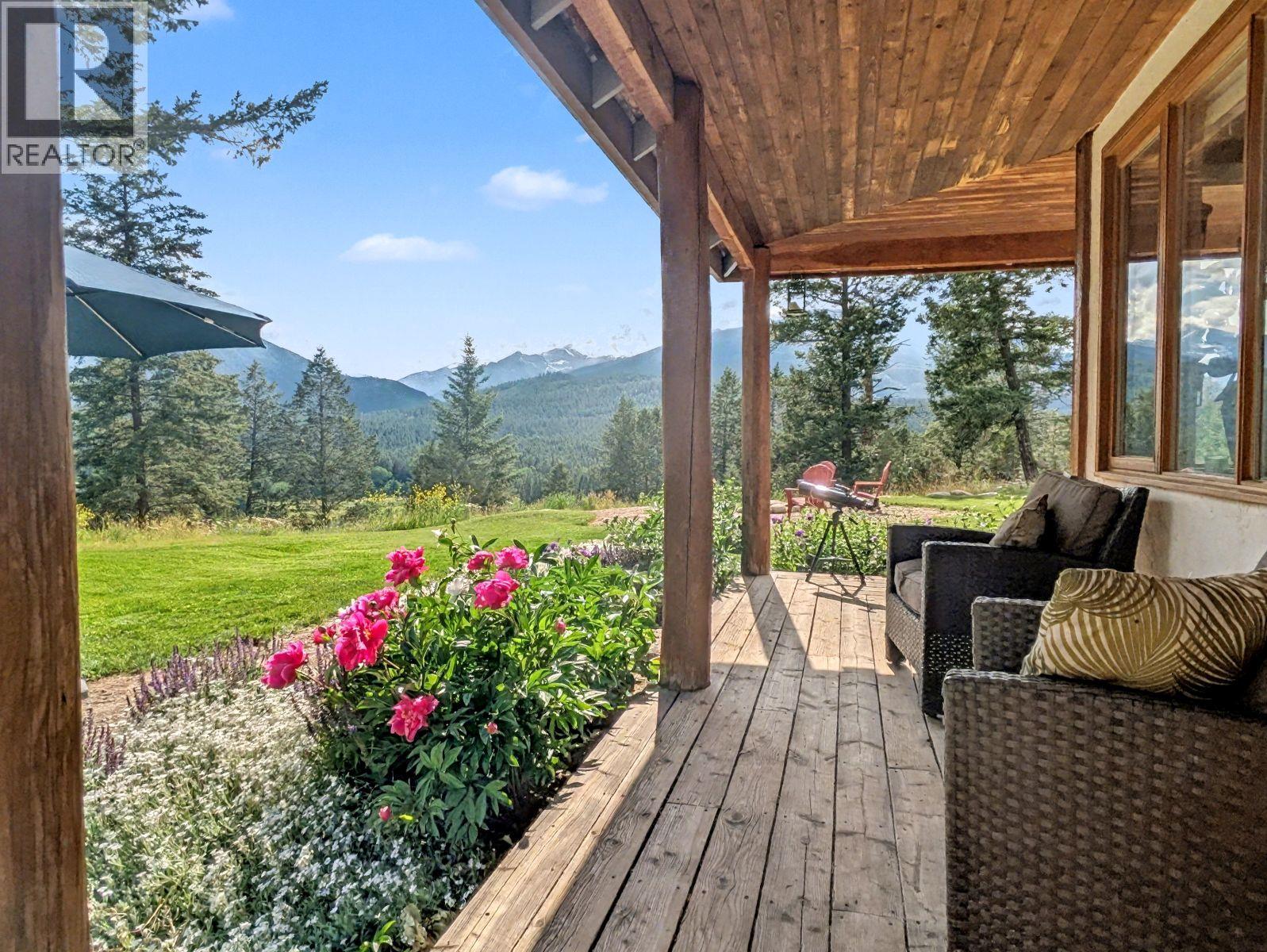 3941 HOULGRAVE Road, Invermere