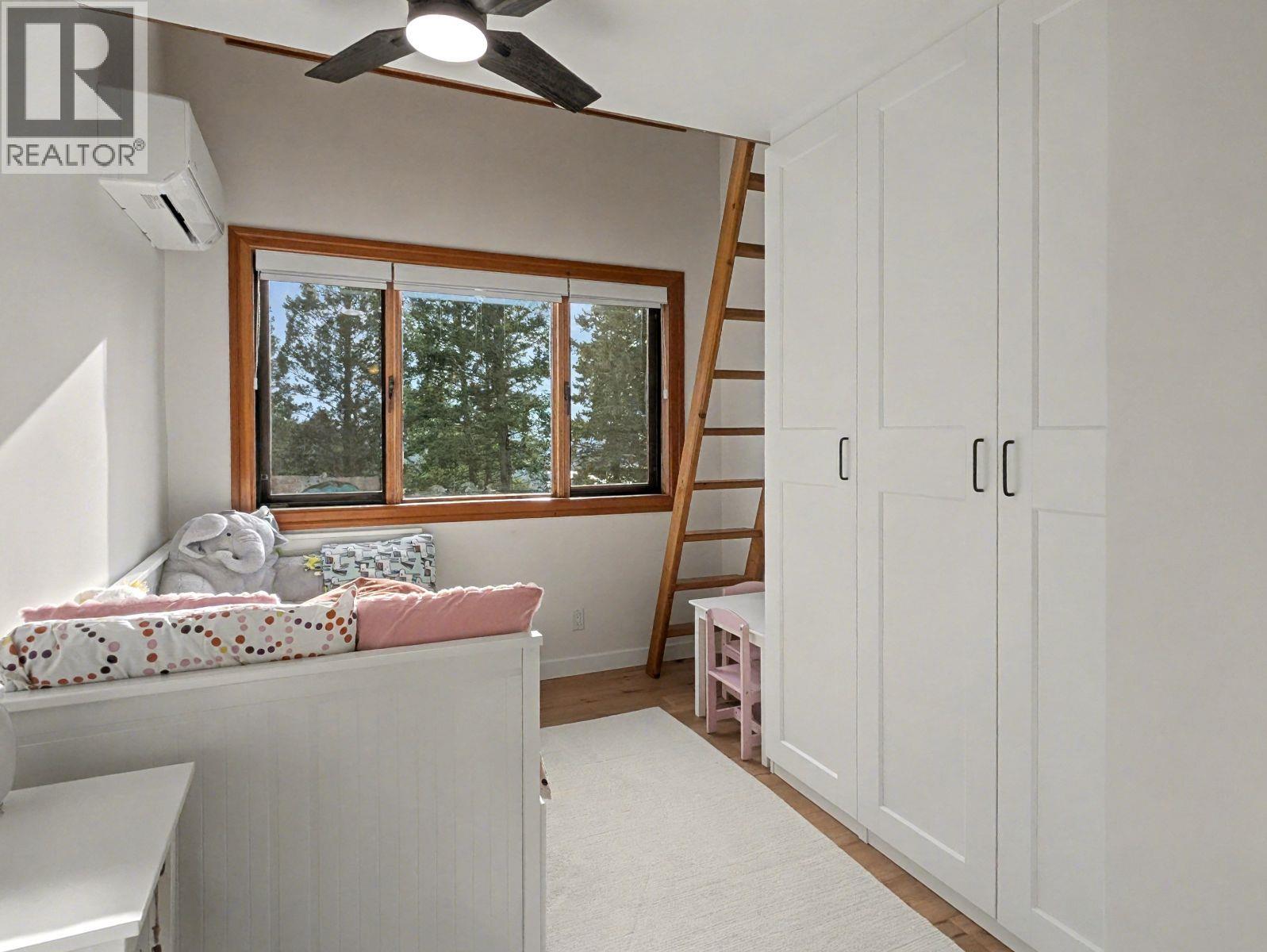 3941 HOULGRAVE Road, Invermere