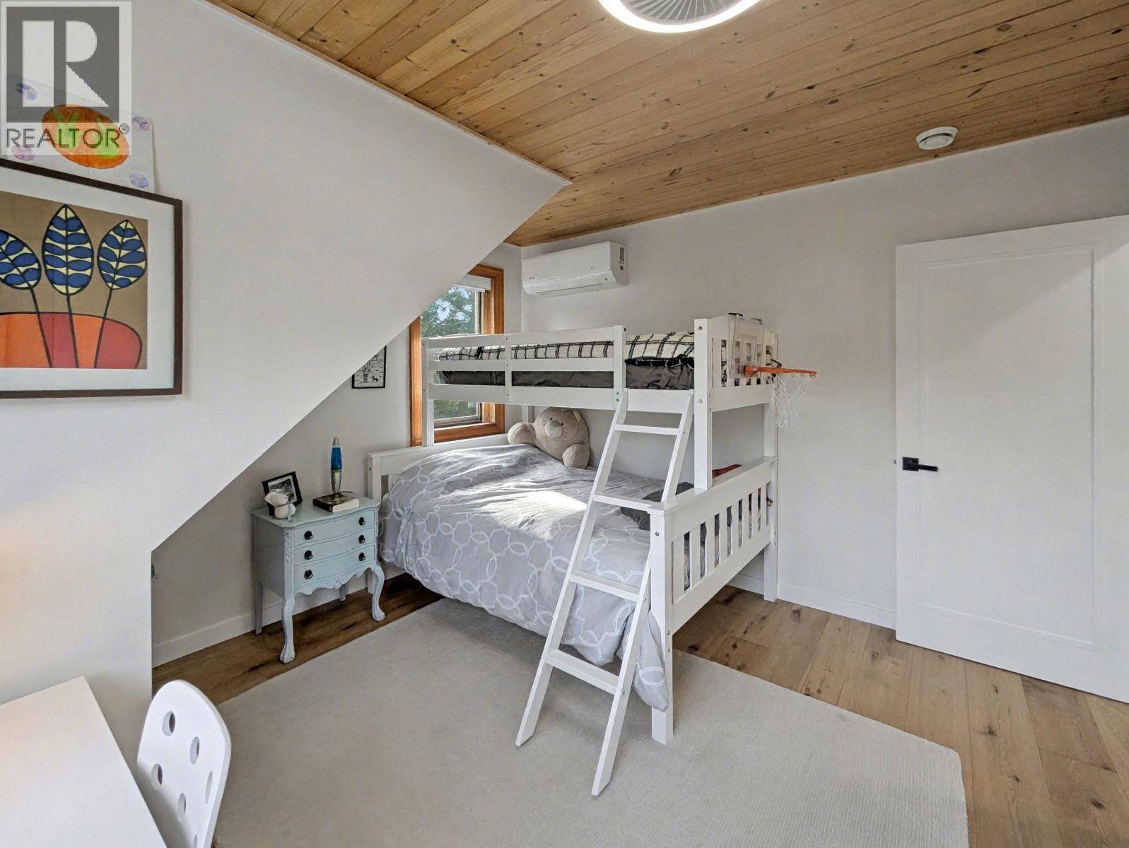 3941 HOULGRAVE Road, Invermere