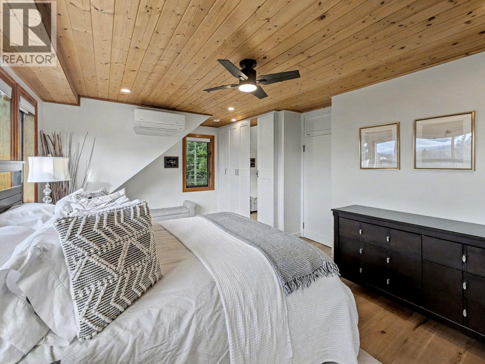 3941 HOULGRAVE Road, Invermere