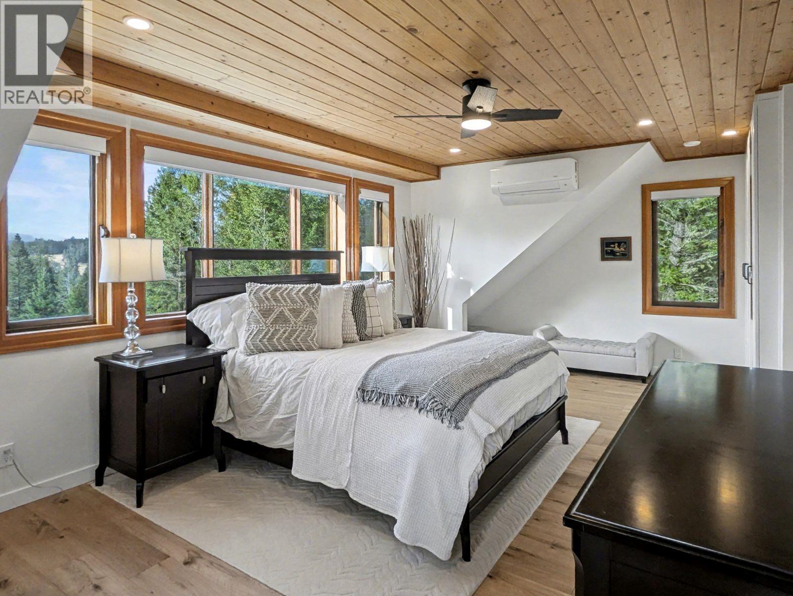 3941 HOULGRAVE Road, Invermere