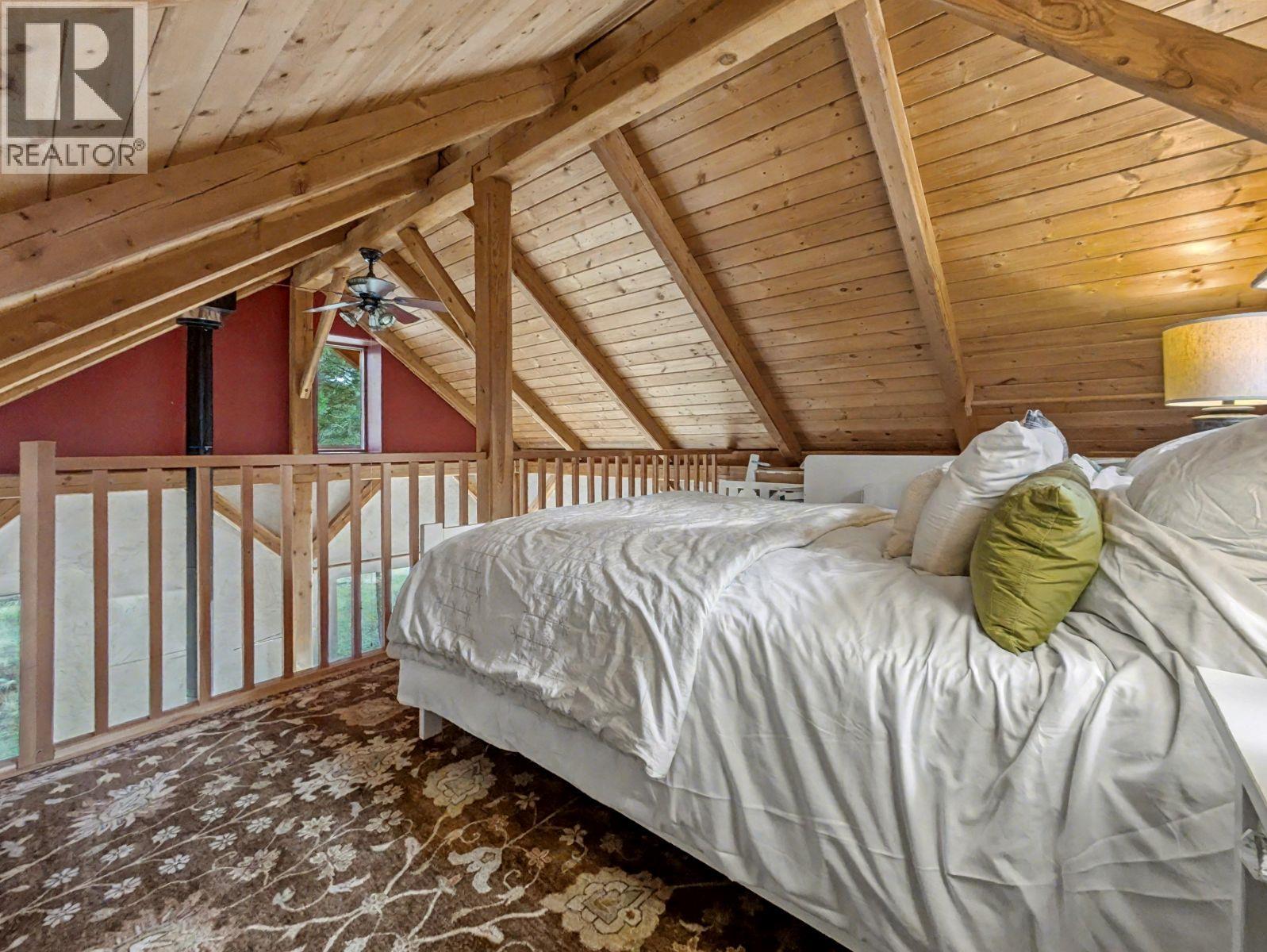 3941 HOULGRAVE Road, Invermere