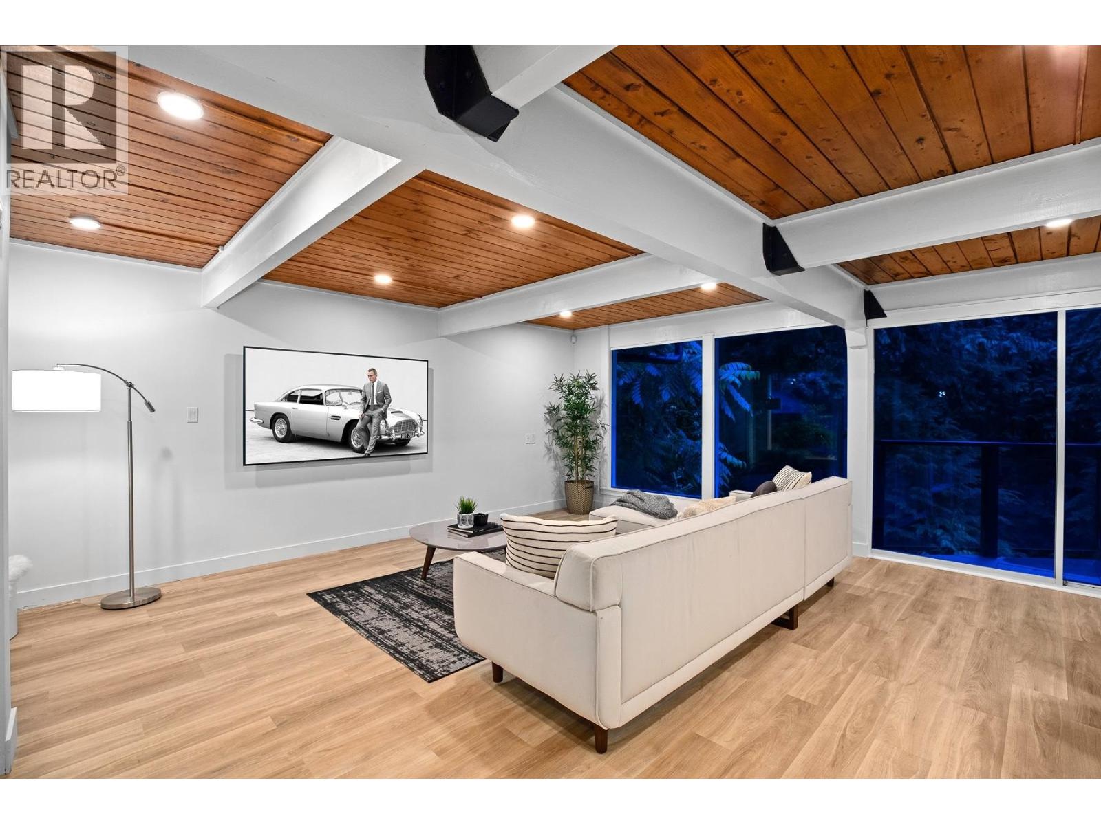 530 HADDEN DRIVE, West Vancouver