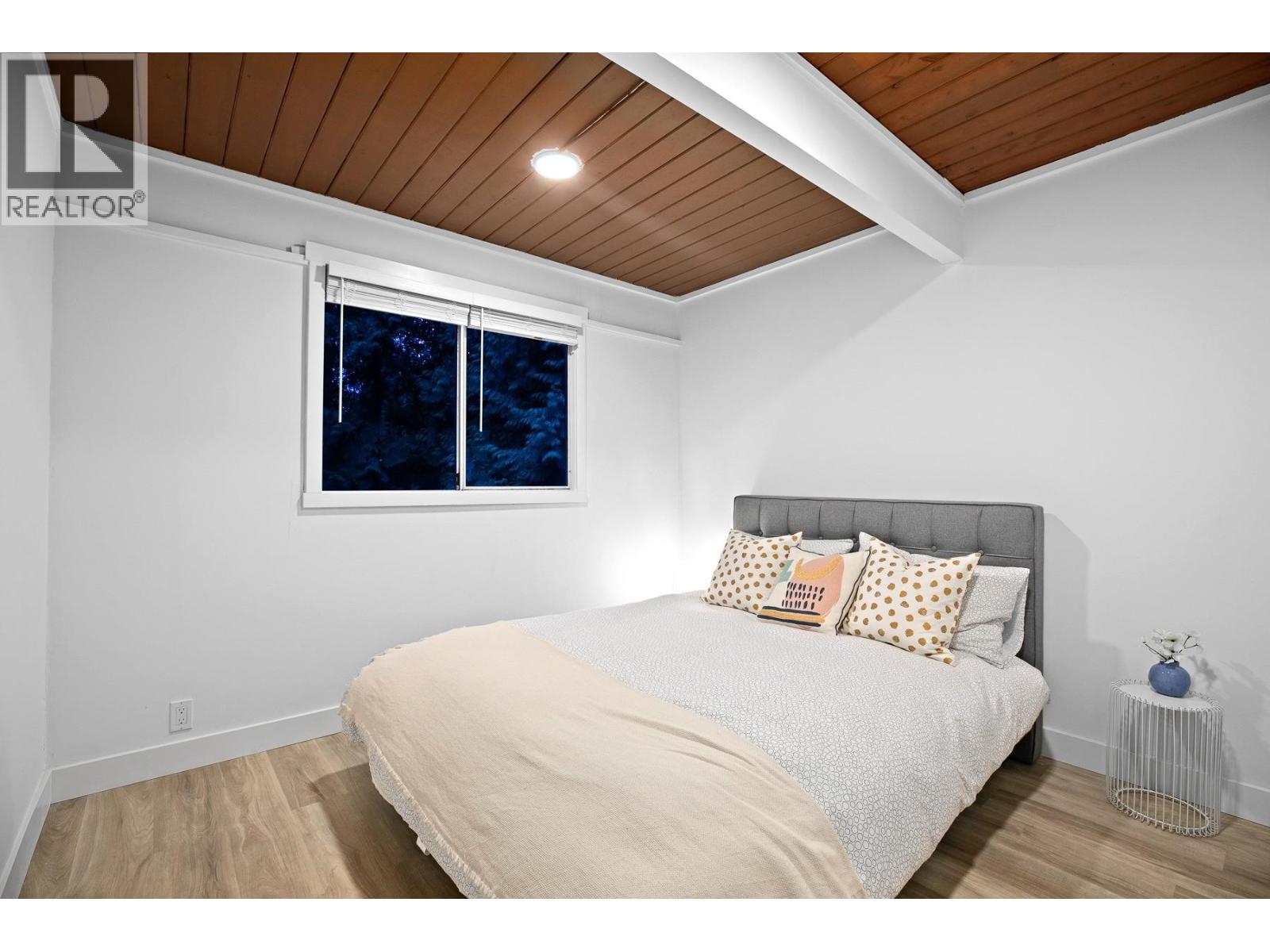 530 HADDEN DRIVE, West Vancouver