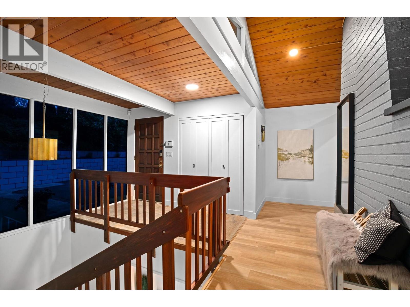 530 HADDEN DRIVE, West Vancouver