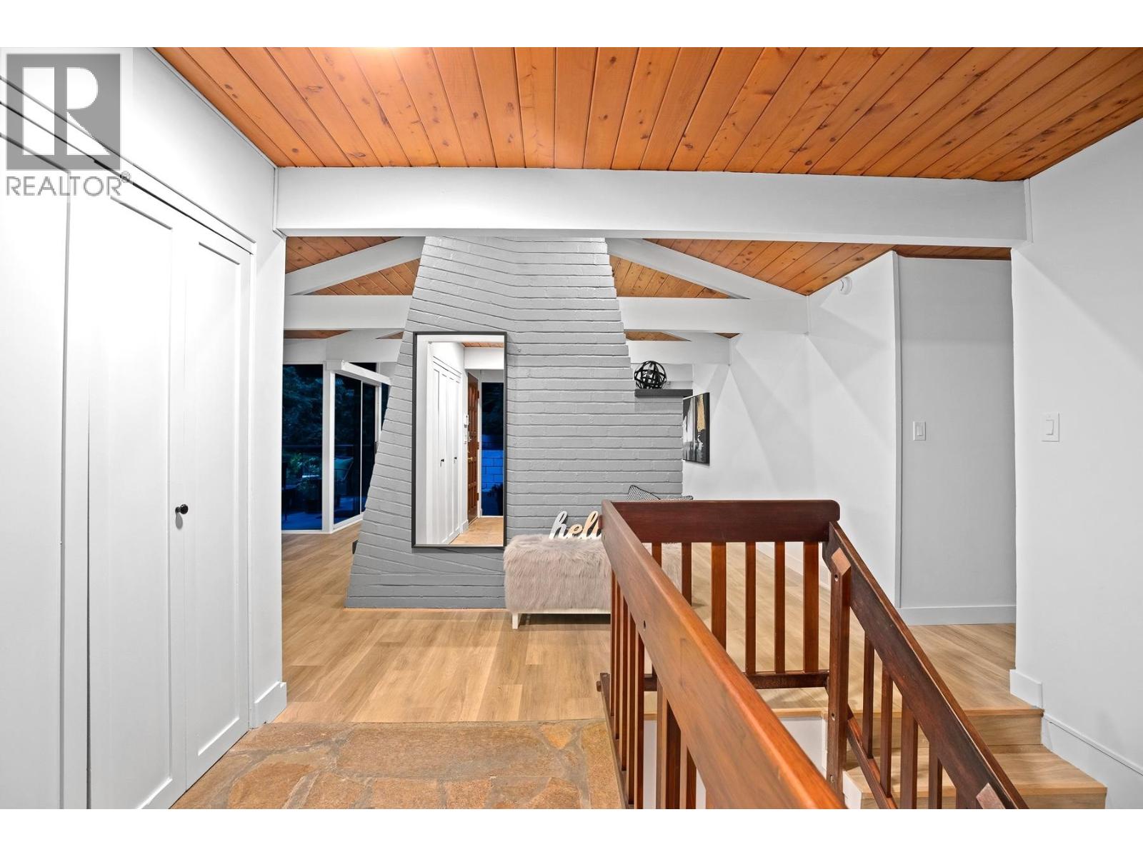 530 HADDEN DRIVE, West Vancouver