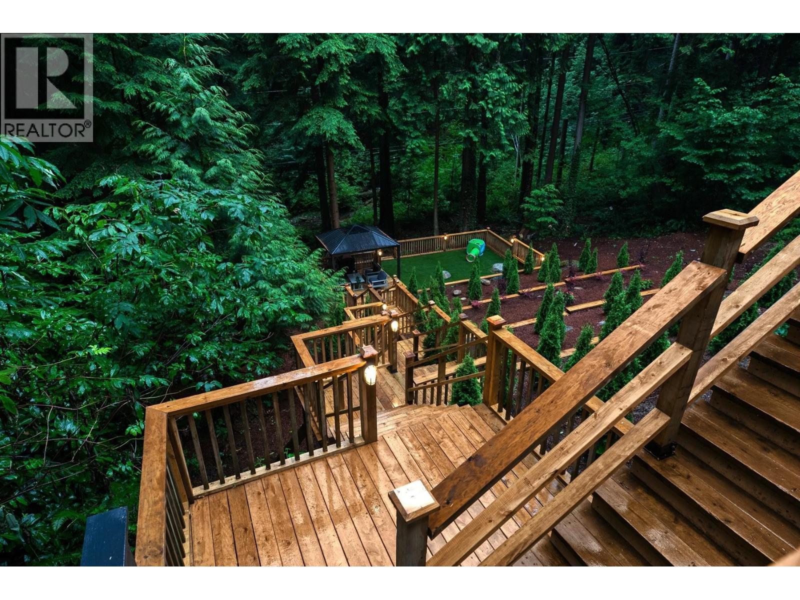 530 HADDEN DRIVE, West Vancouver