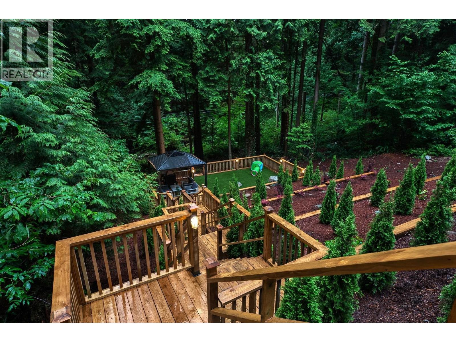 530 HADDEN DRIVE, West Vancouver