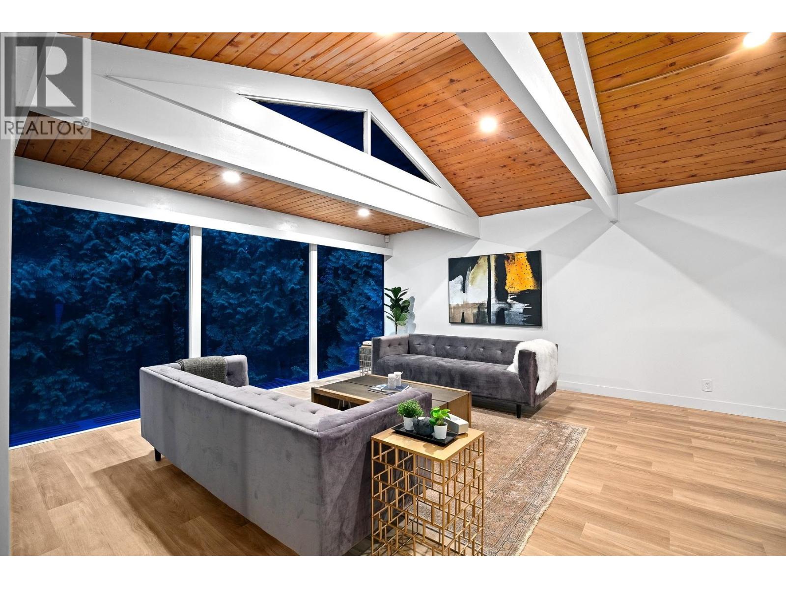 530 HADDEN DRIVE, West Vancouver