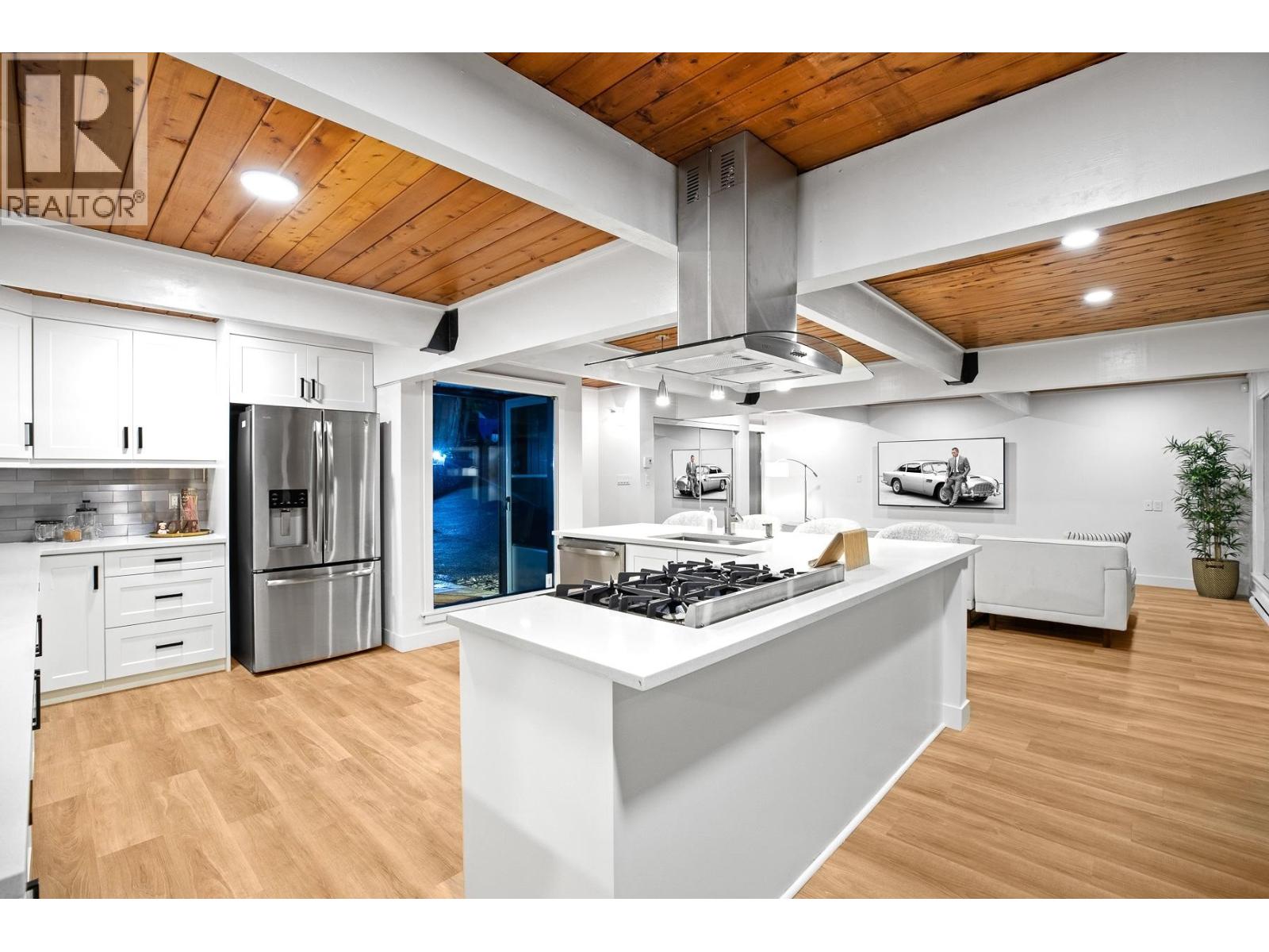 530 HADDEN DRIVE, West Vancouver