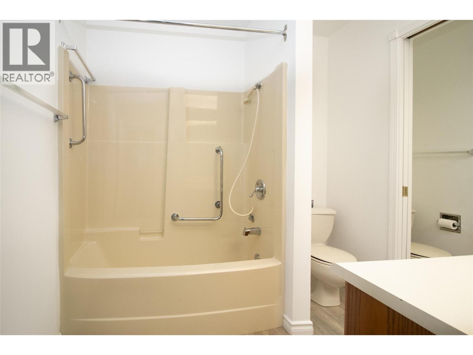 122 575 Sutherland Avenue, Kelowna